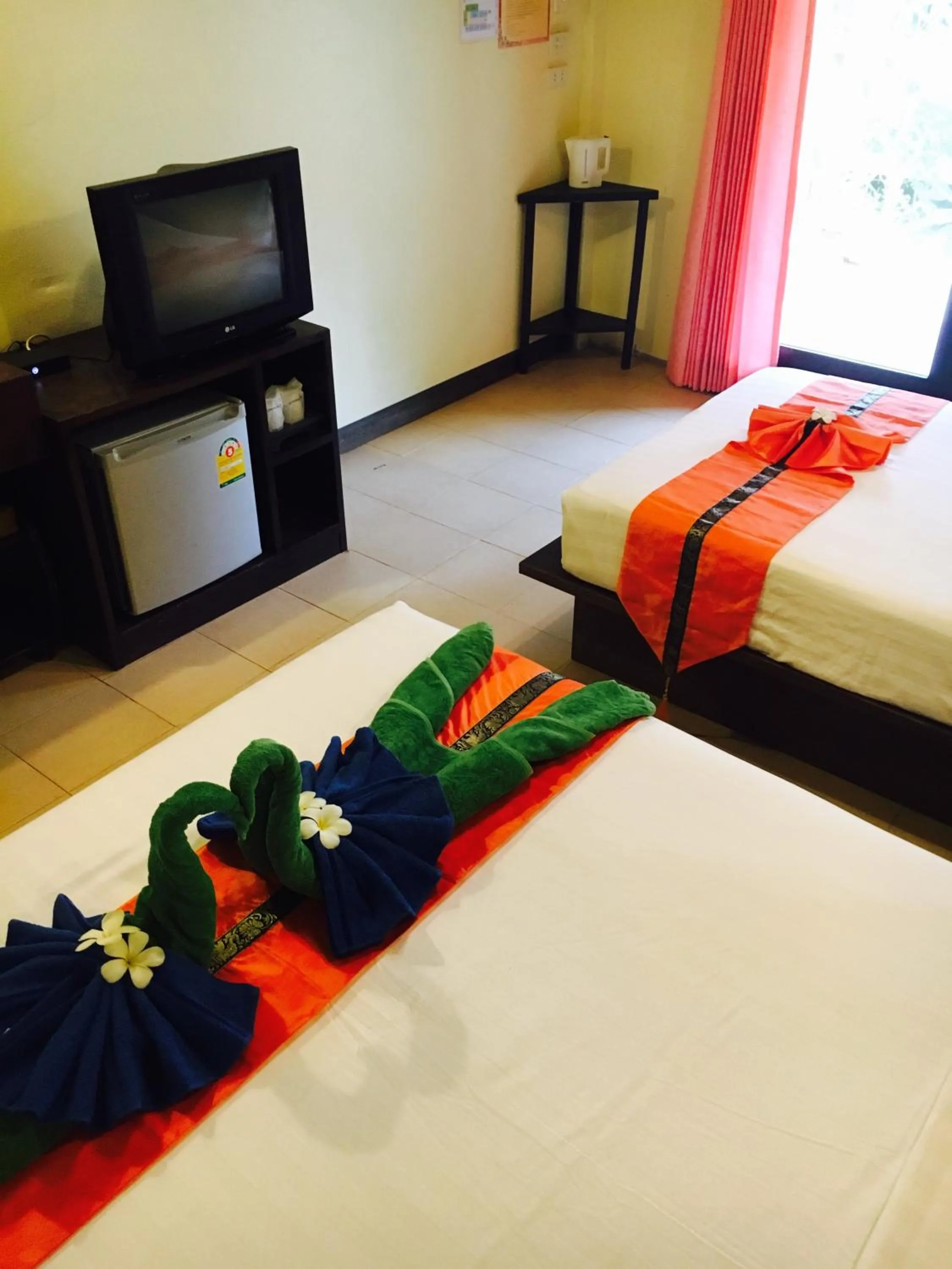 Photo of the whole room, Bed in Lanta Paragon