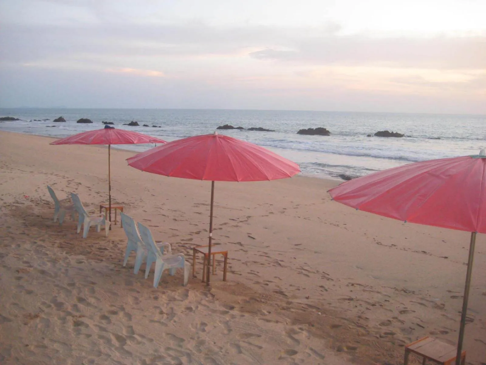 Beach in Lanta Paragon