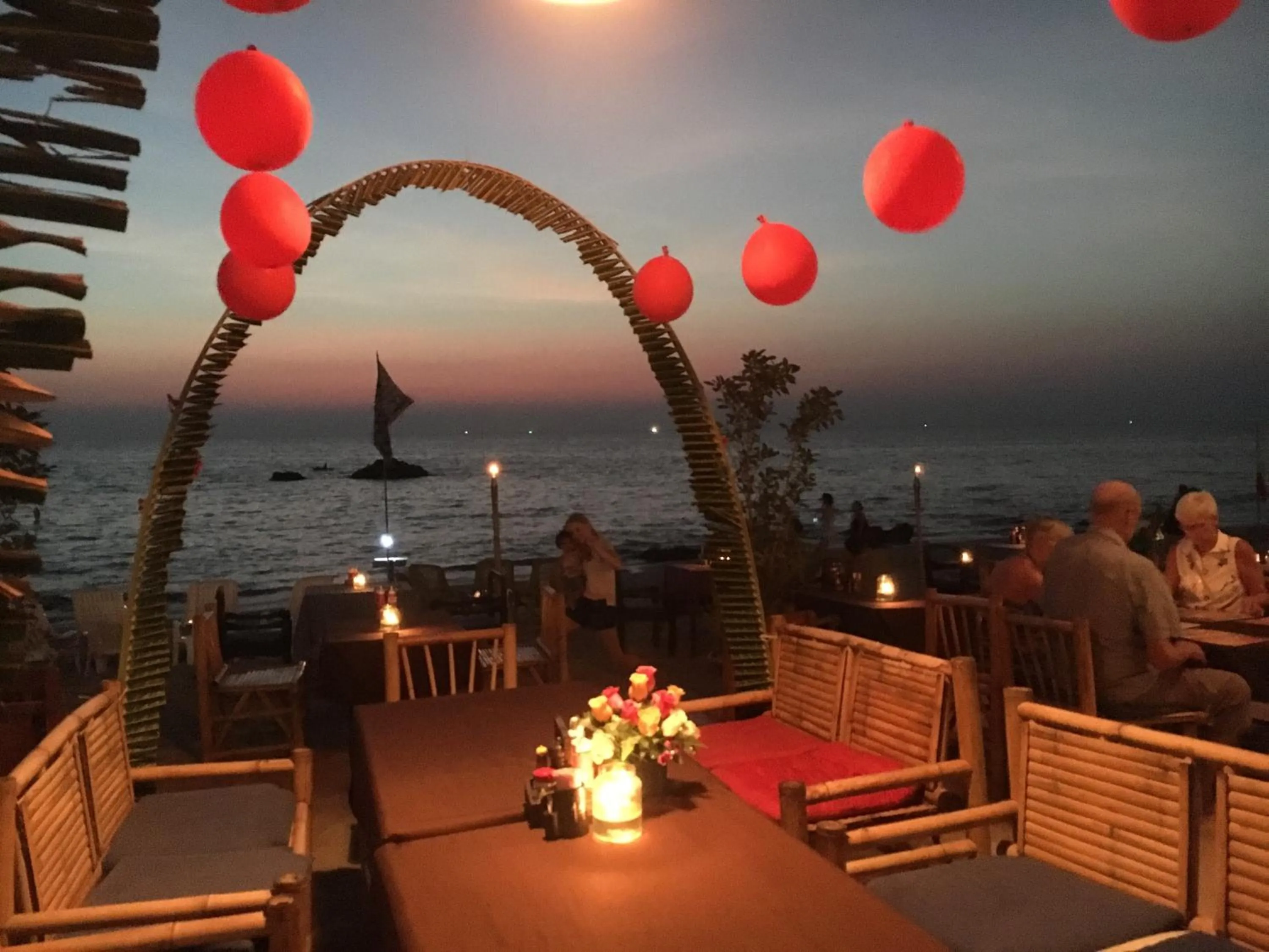 Restaurant/places to eat in Lanta Paragon