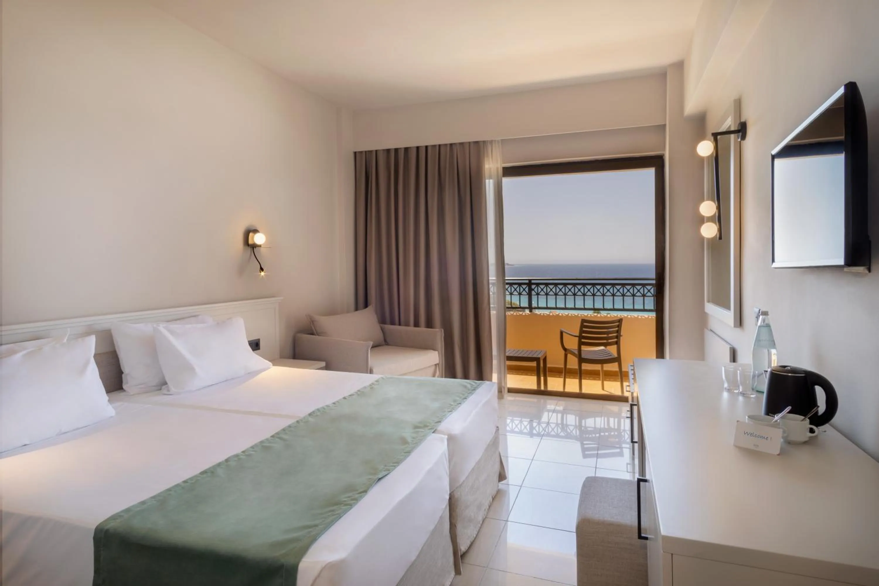 Sea view, Bed in Sol Cosmopolitan Rhodes