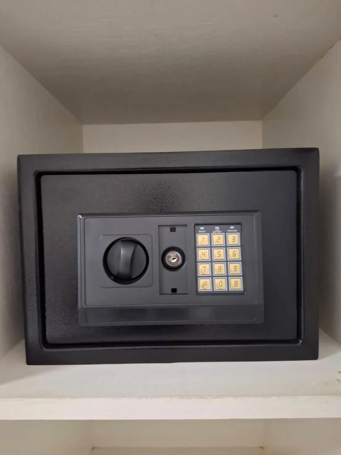 safe in Lanta Summer House 1