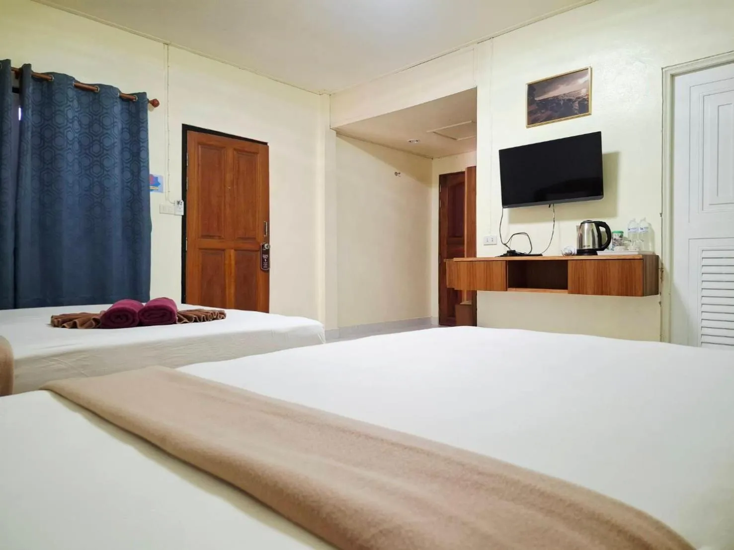 TV and multimedia, Bed in Lanta Summer House 1