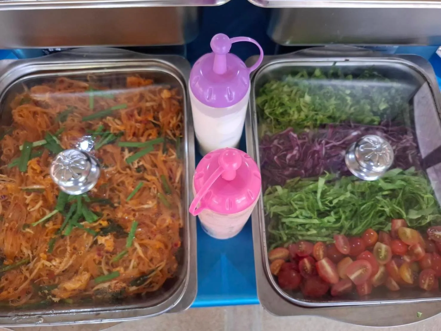 Buffet breakfast in Lanta Summer House 1