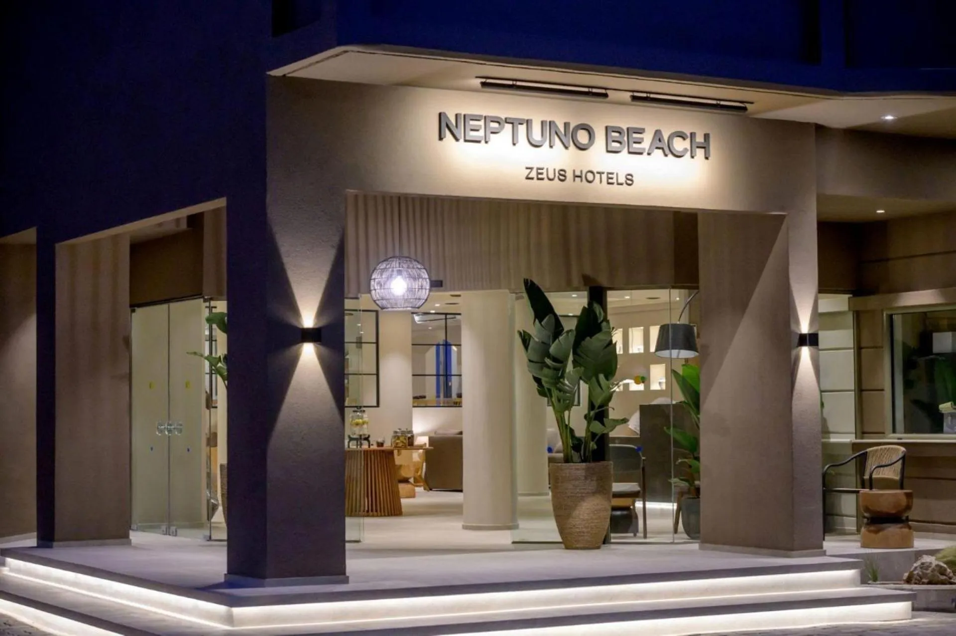 Property building in Zeus Hotels Neptuno Beach