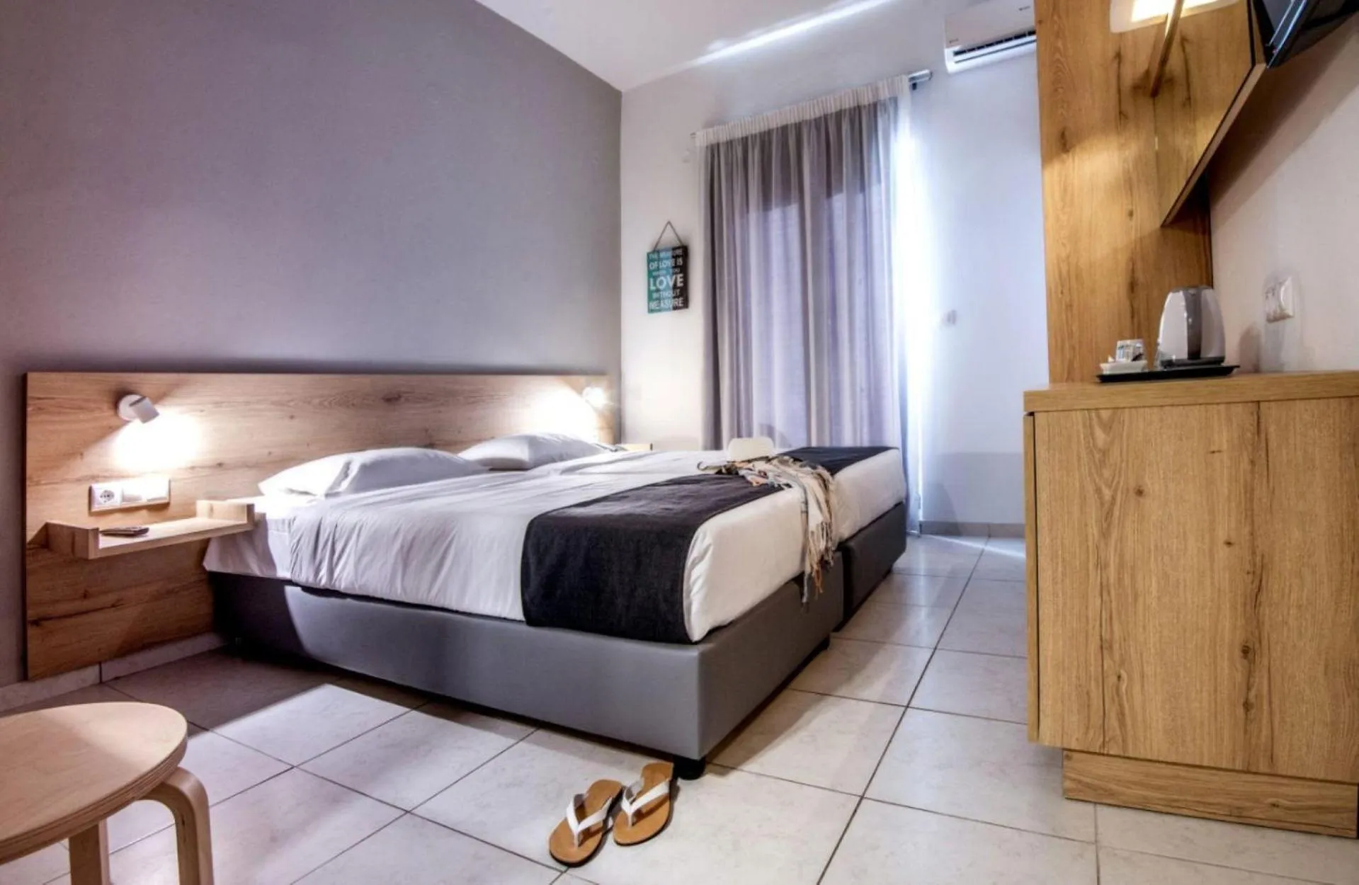 Photo of the whole room, Bed in Zeus Hotels Neptuno Beach