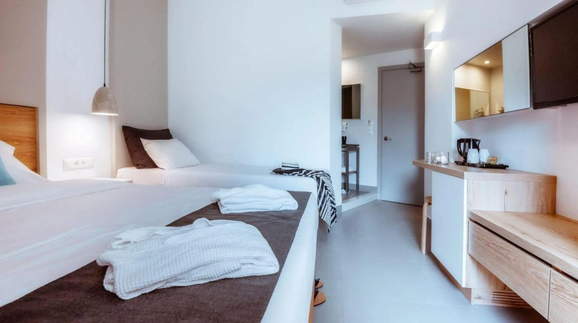 Photo of the whole room, Bed in Zeus Hotels Neptuno Beach