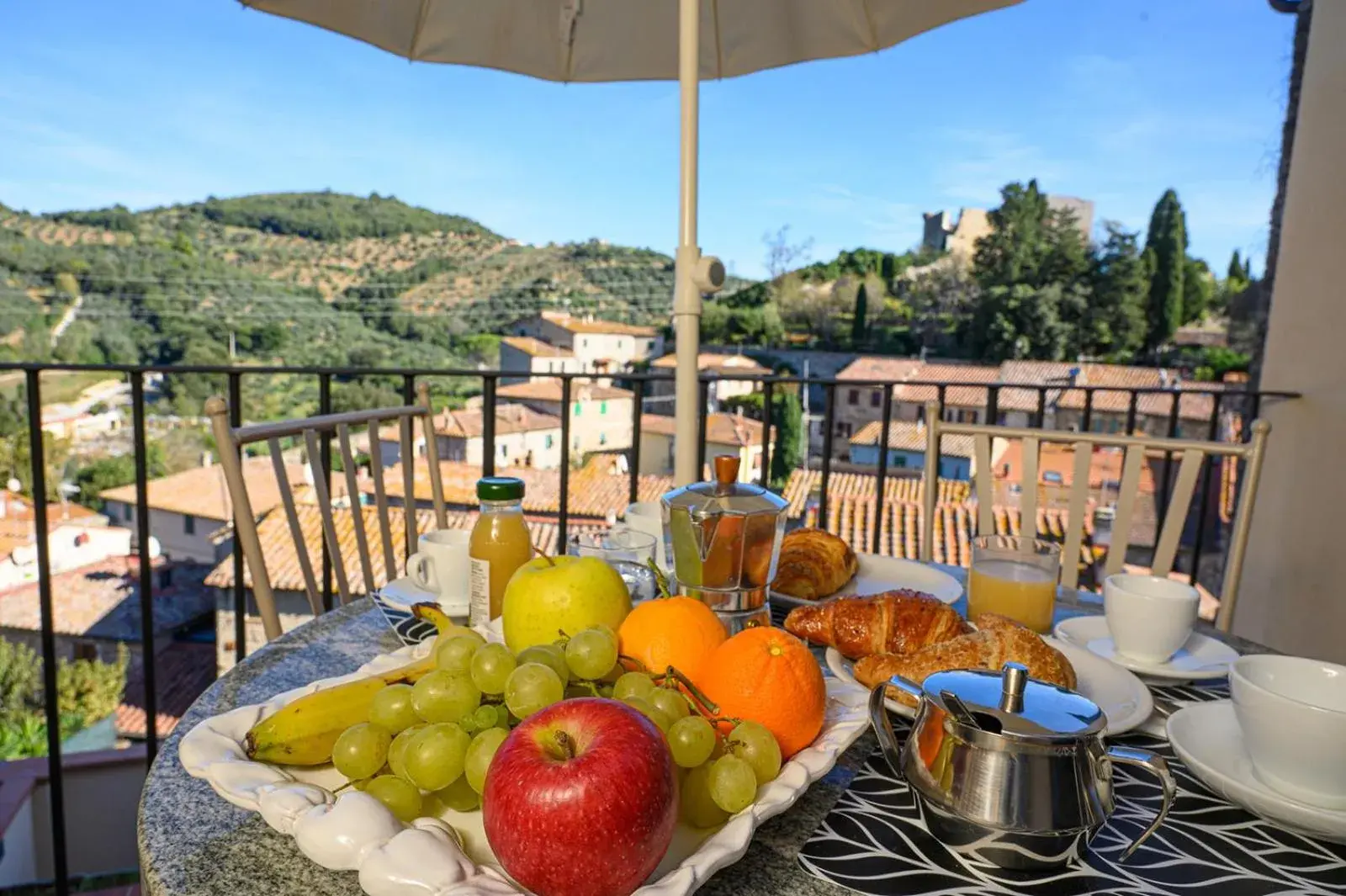 Two-Bedroom Apartment with Terrace in Il Chiostro Appartamenti & Suites Two-Bedroom Apartment with Terrace in Il Chiostro Appartamenti & Suites