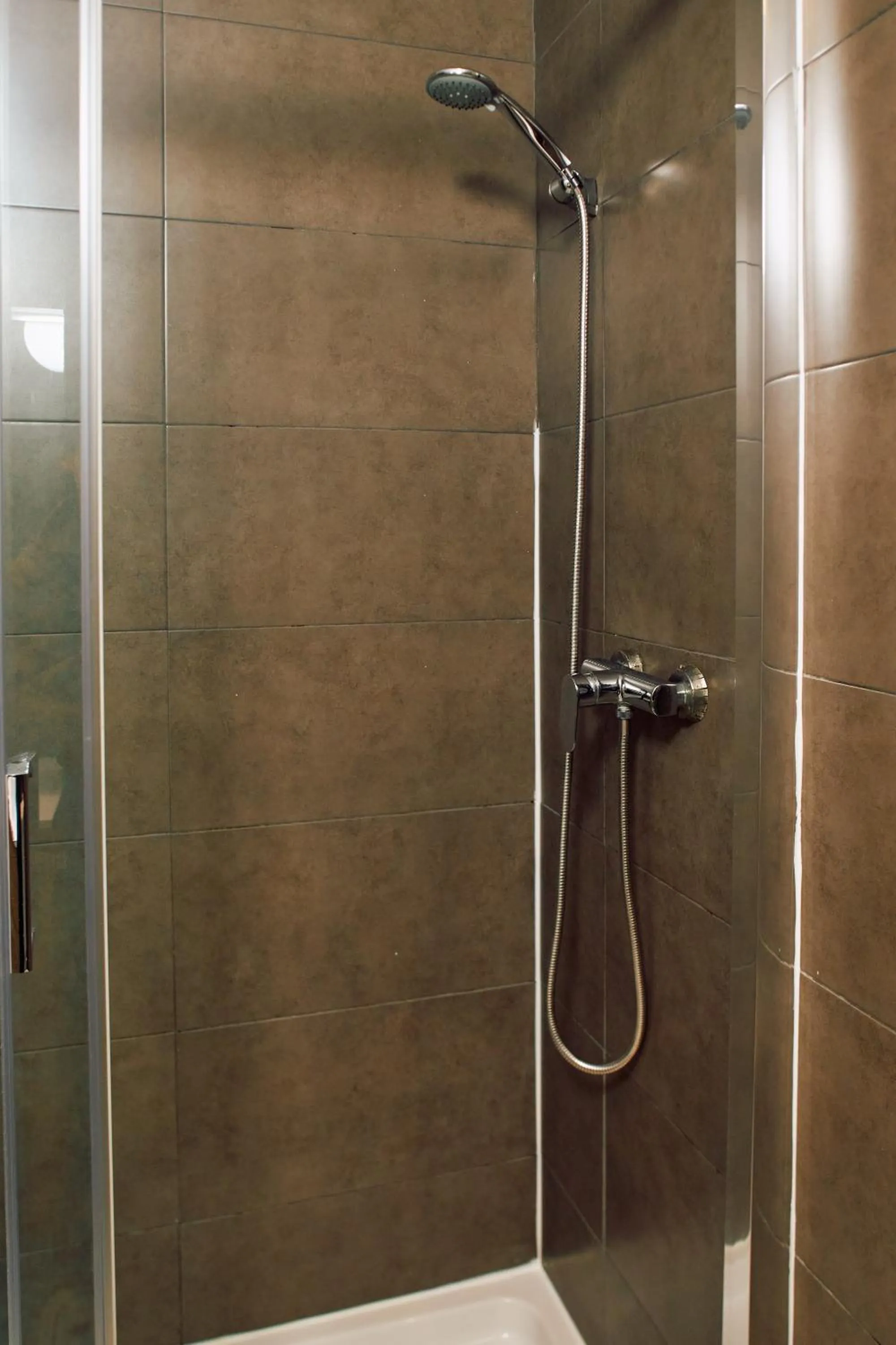 Shower in Hostal Sunset Ibiza