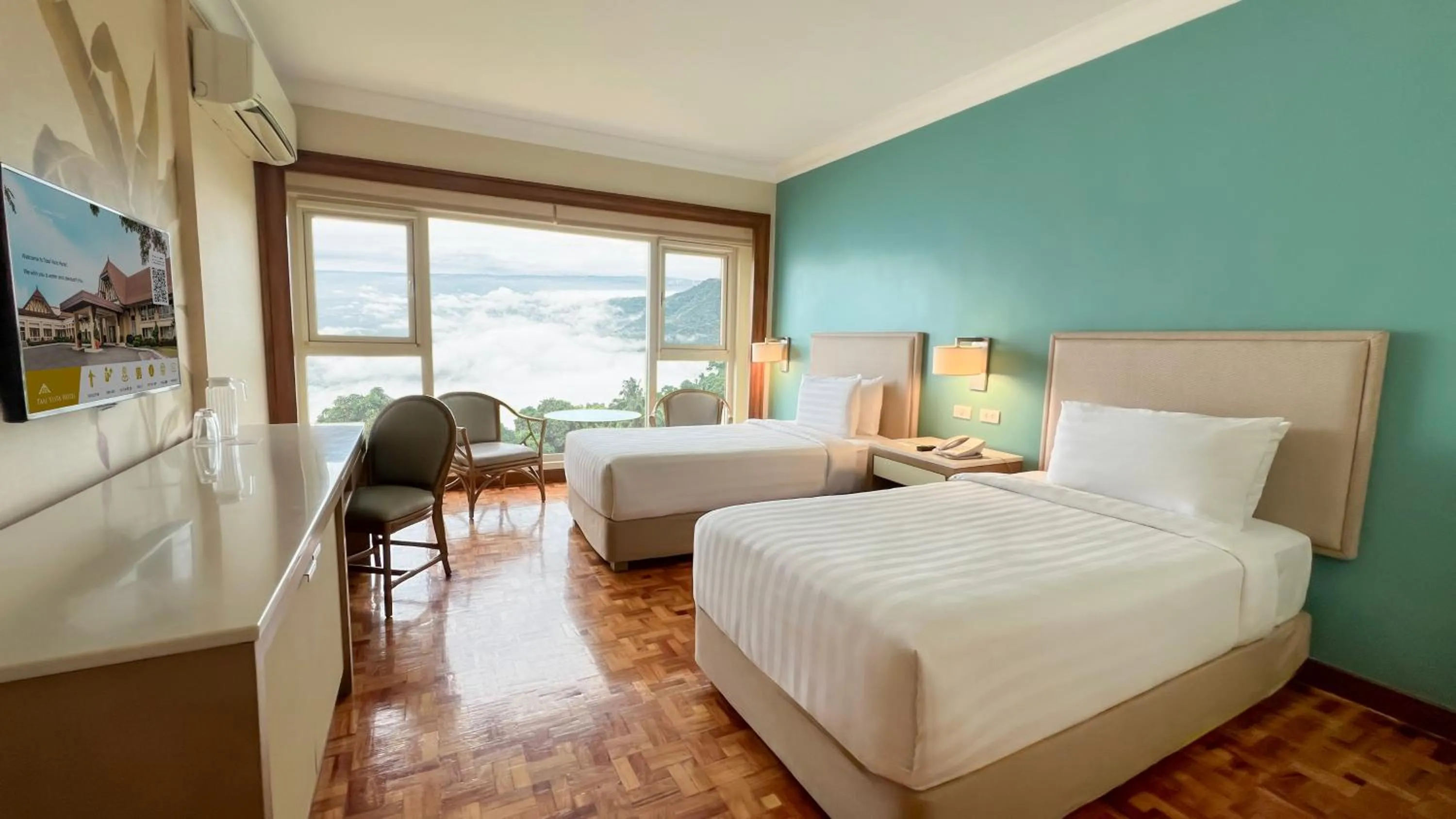 Bed in Taal Vista Hotel