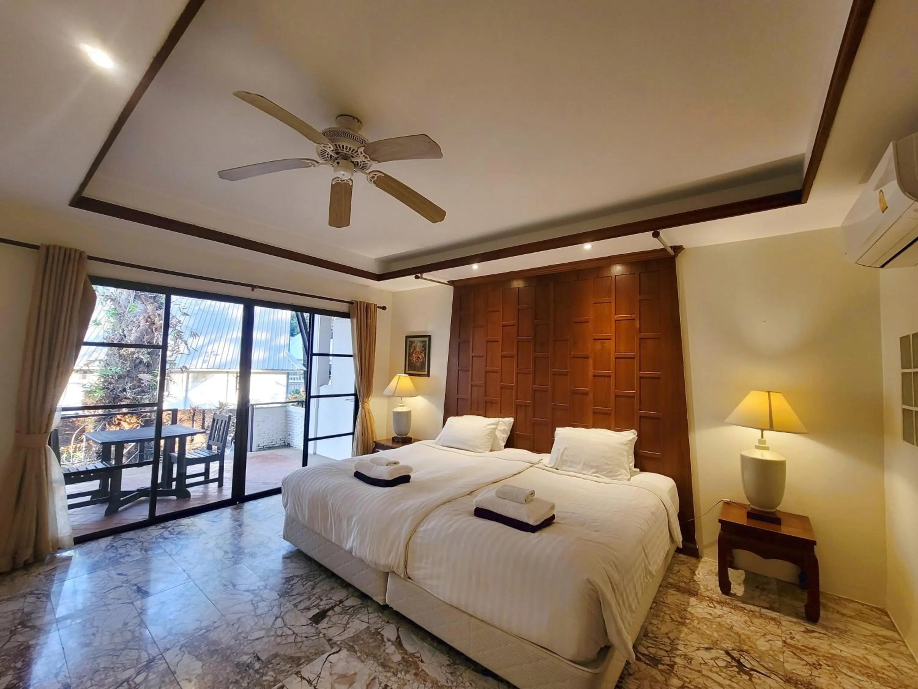 Bedroom, Bed in Koh Chang Cliff Beach Resort