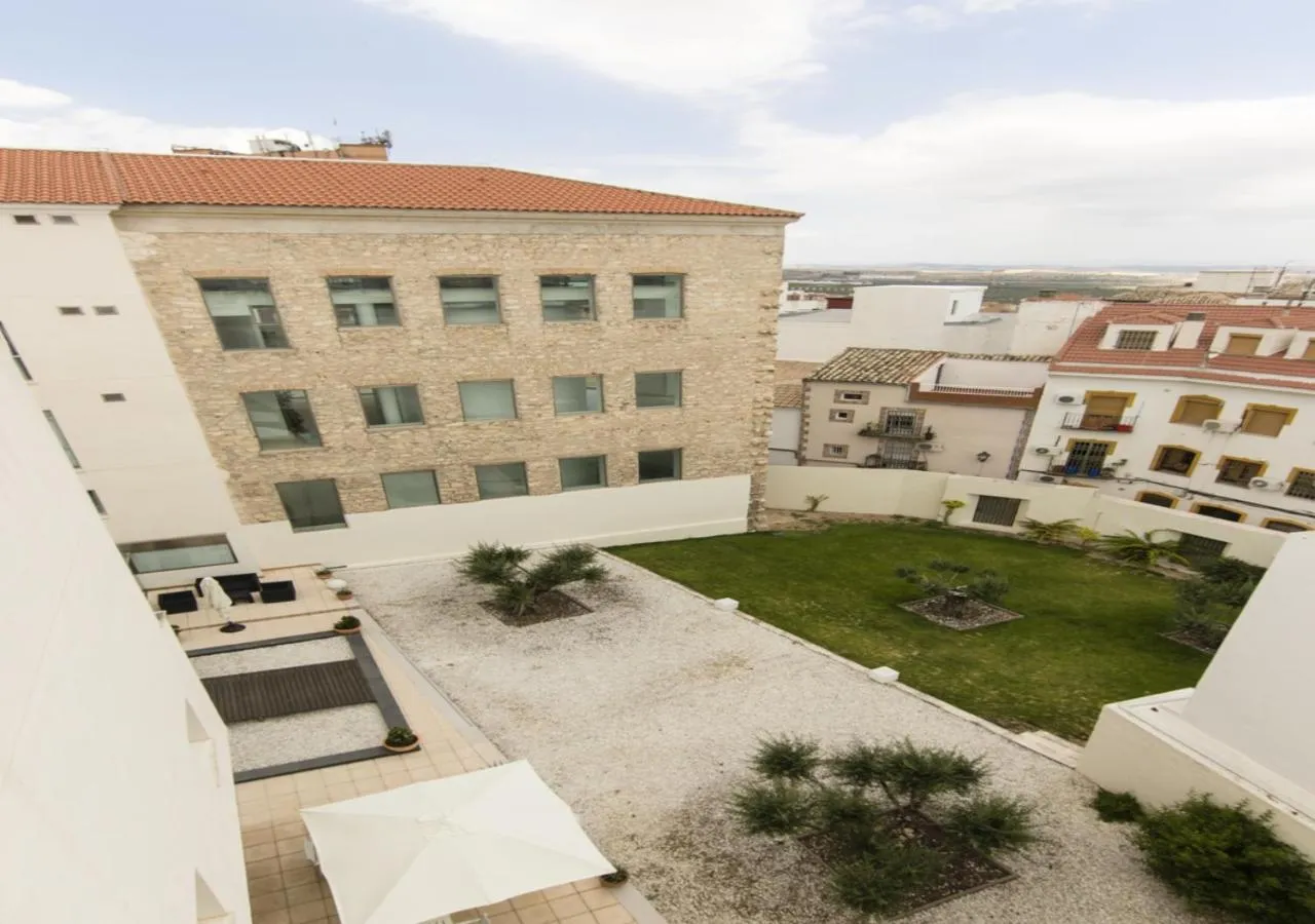 Patio in Albergue Inturjoven Jaen