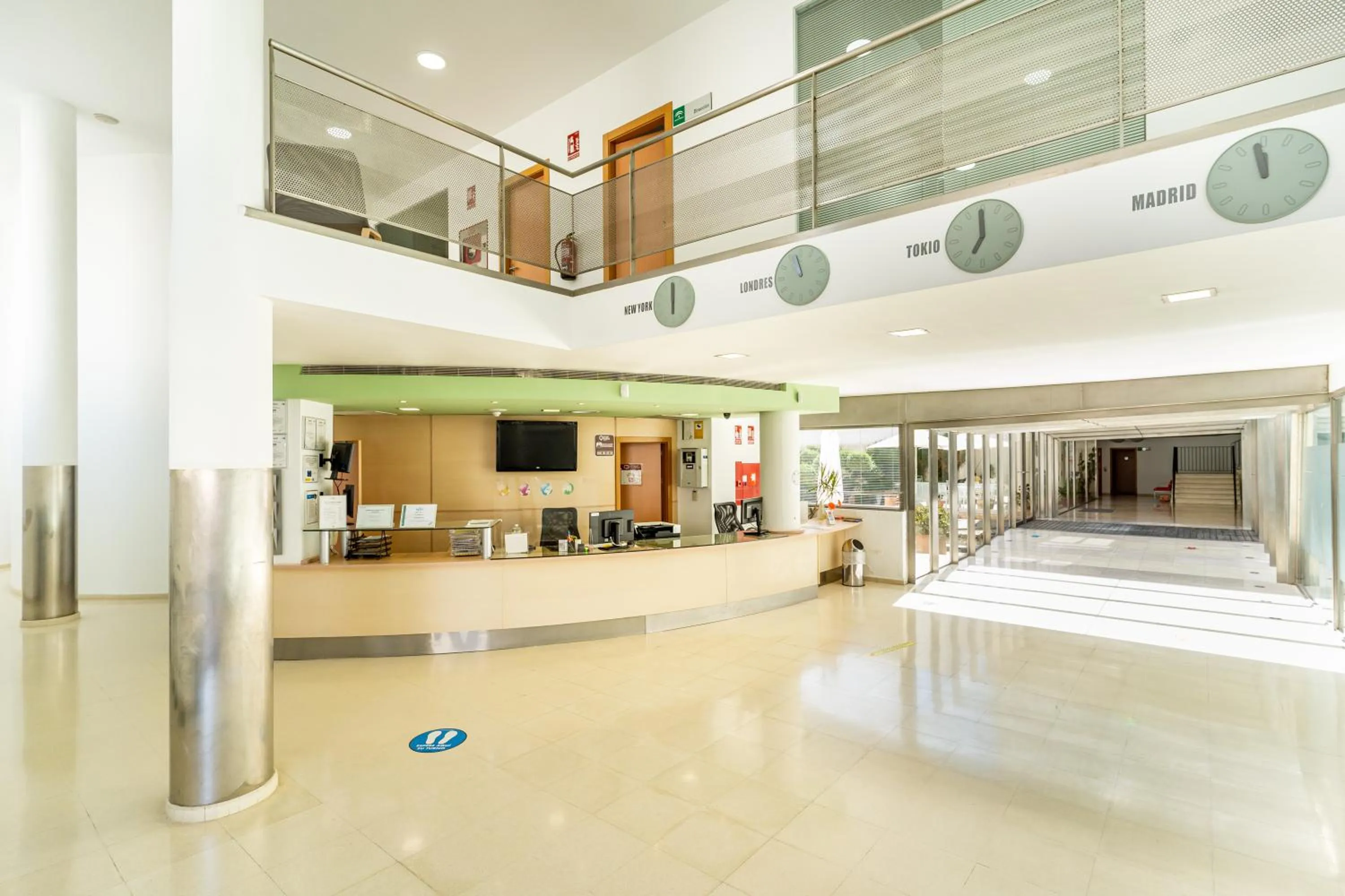 Lobby or reception, Bed in Albergue Inturjoven Jaen