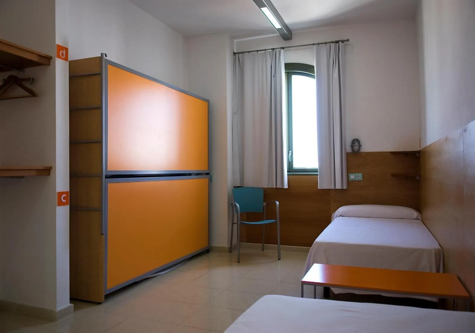 Photo of the whole room, Bed in Albergue Inturjoven Jaen