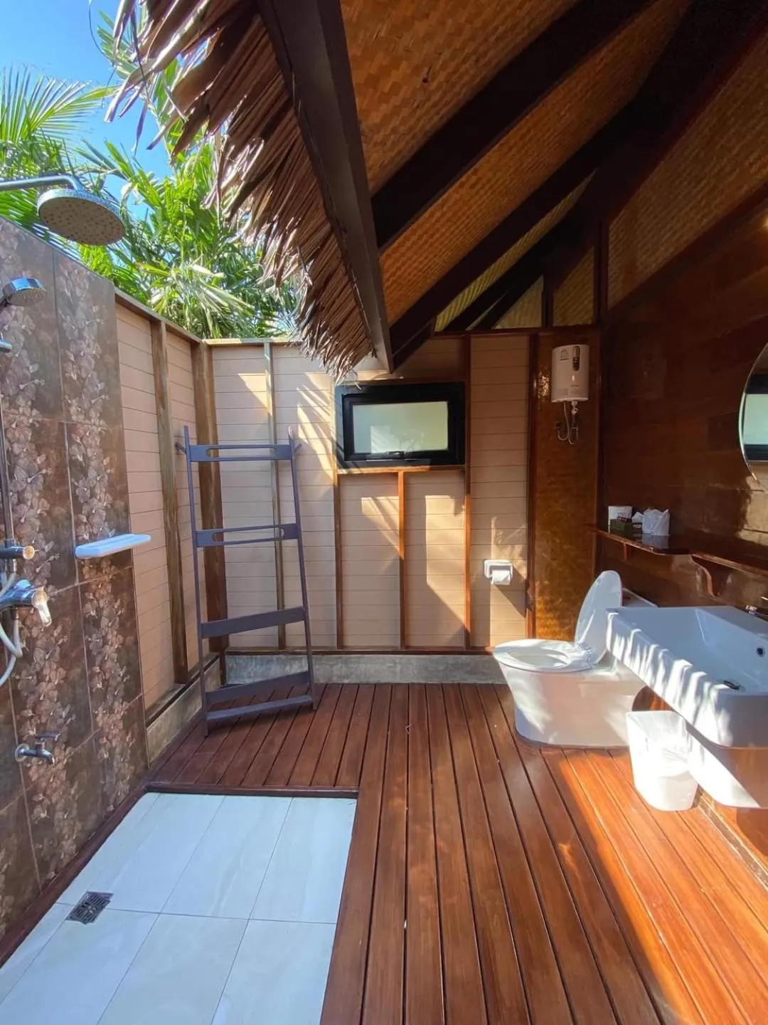 Bathroom in Bann Pae Cabana Hotel And Resort