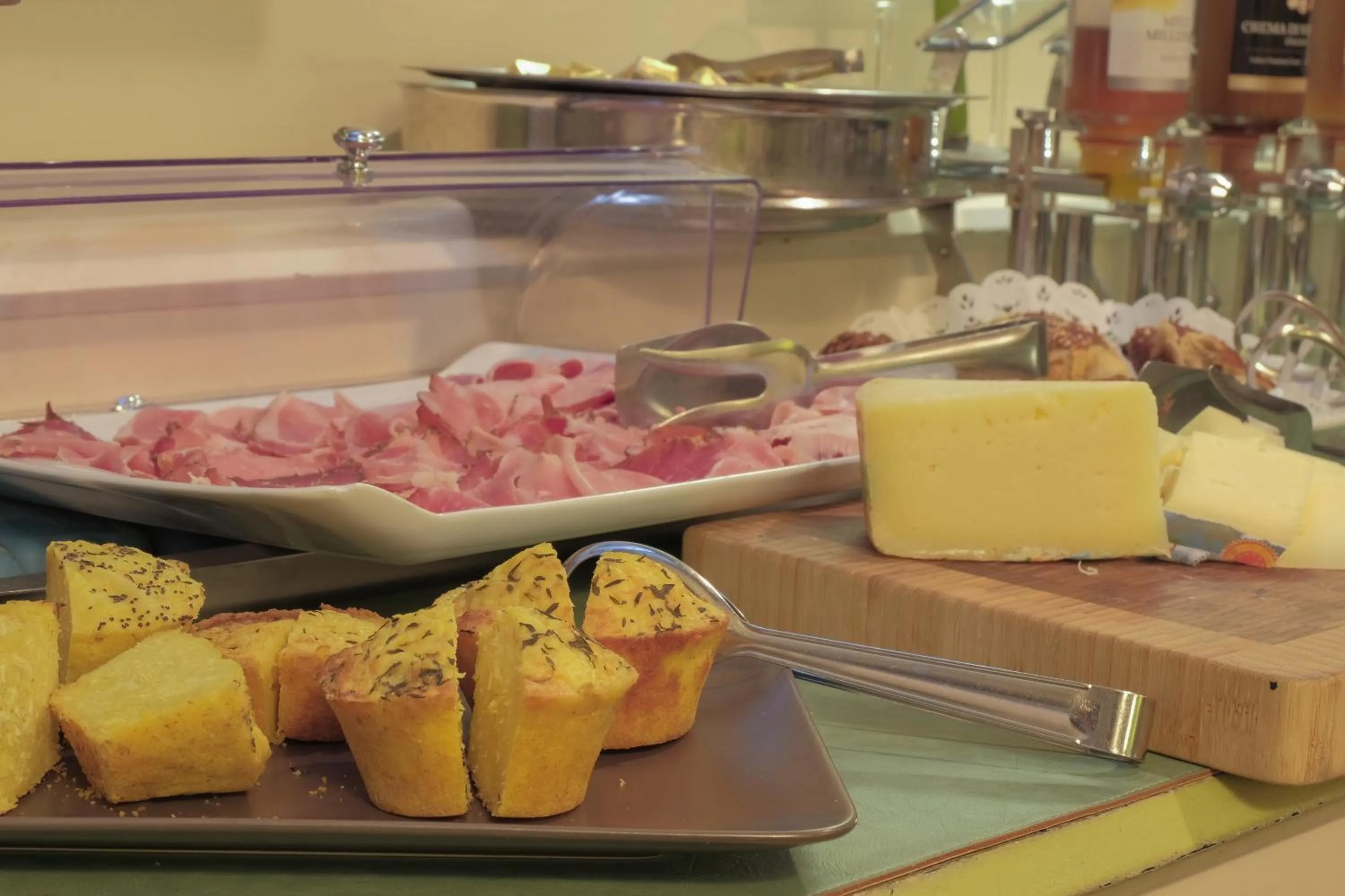 Buffet breakfast in Hotel Liberty