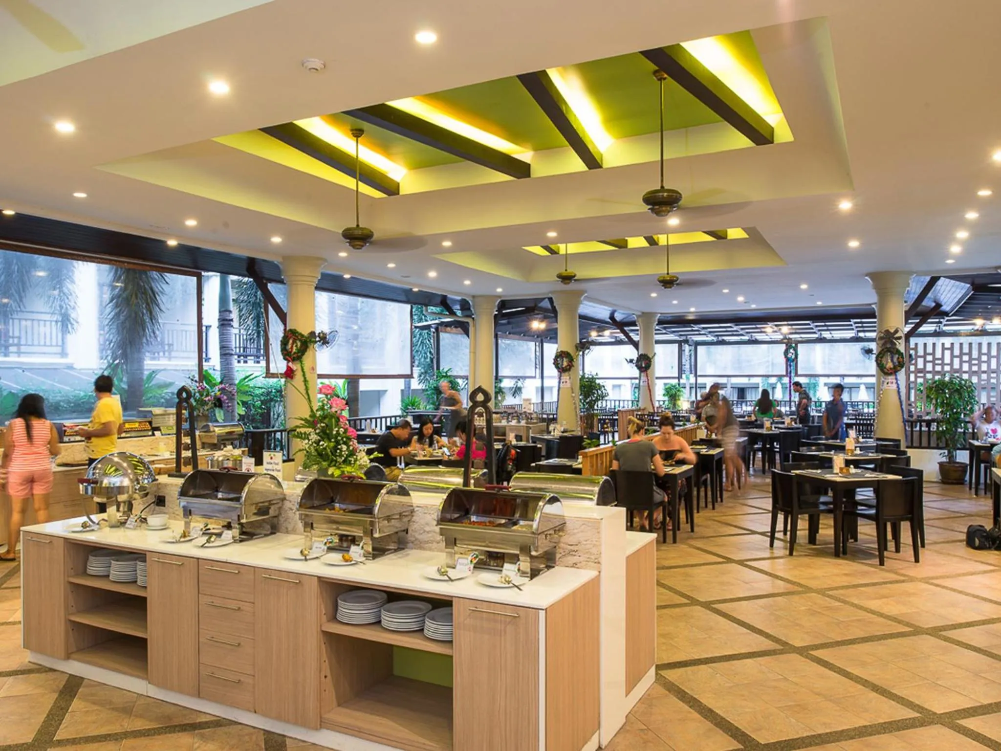 Food in Deevana Patong Resort & Spa