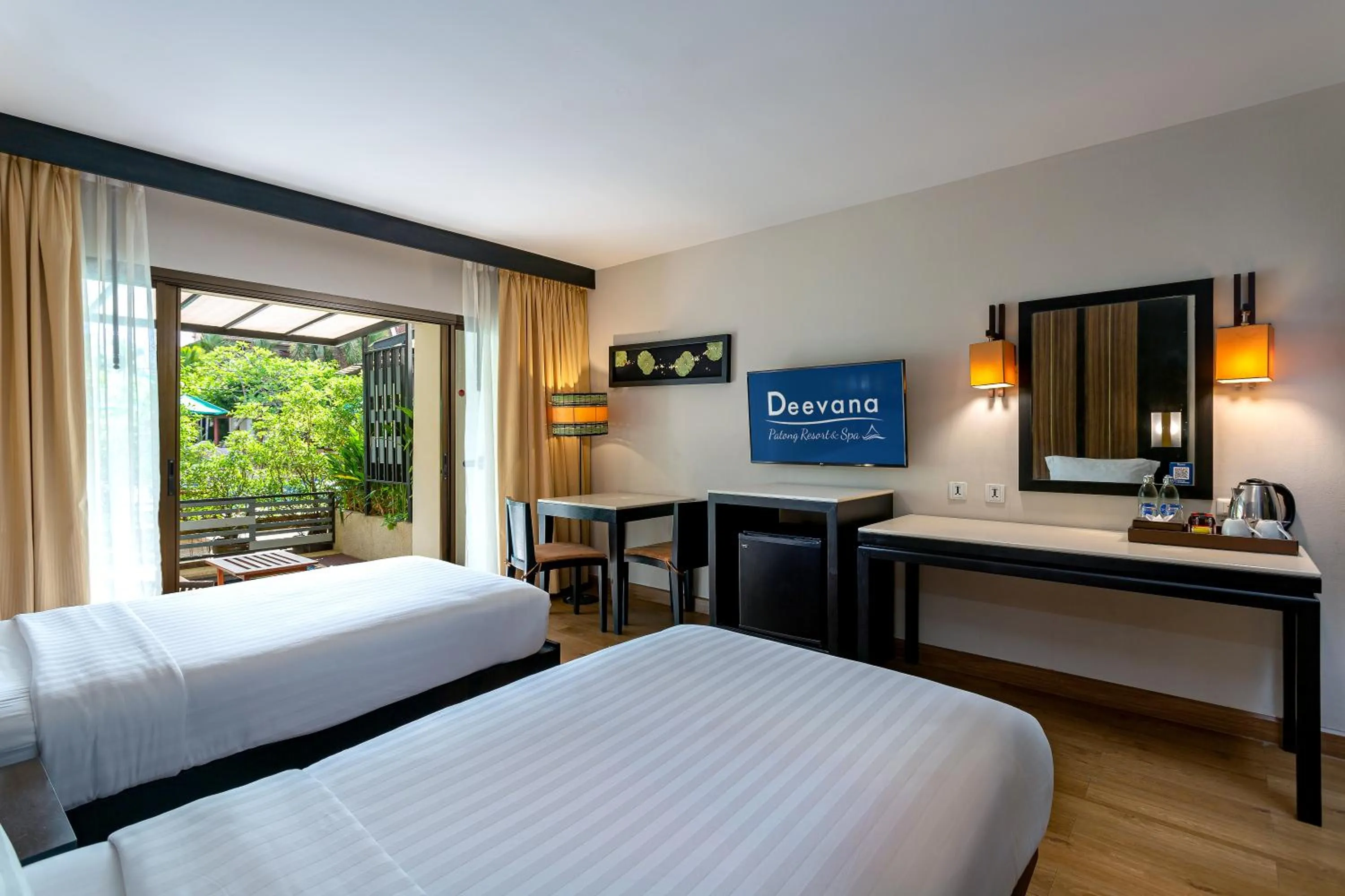 Bed in Deevana Patong Resort & Spa