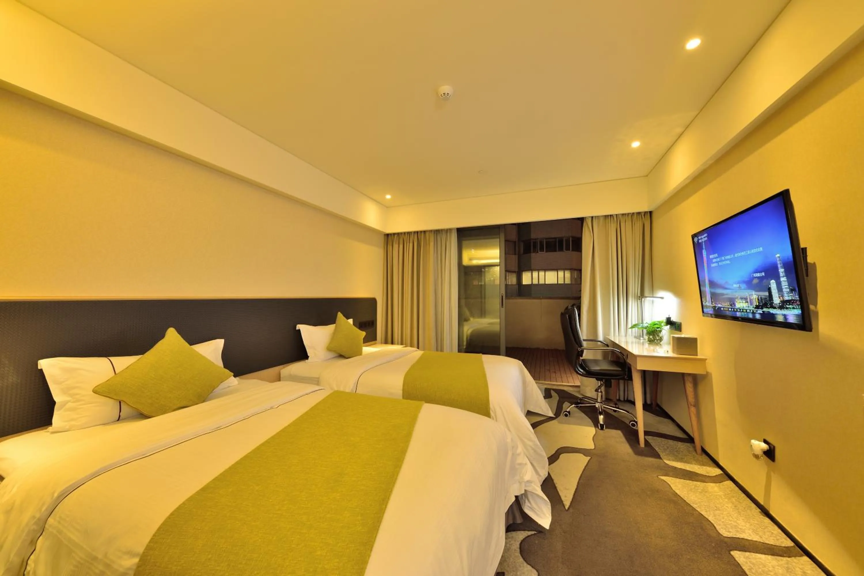 Bed in Hai Jun Hotel Guangzhou