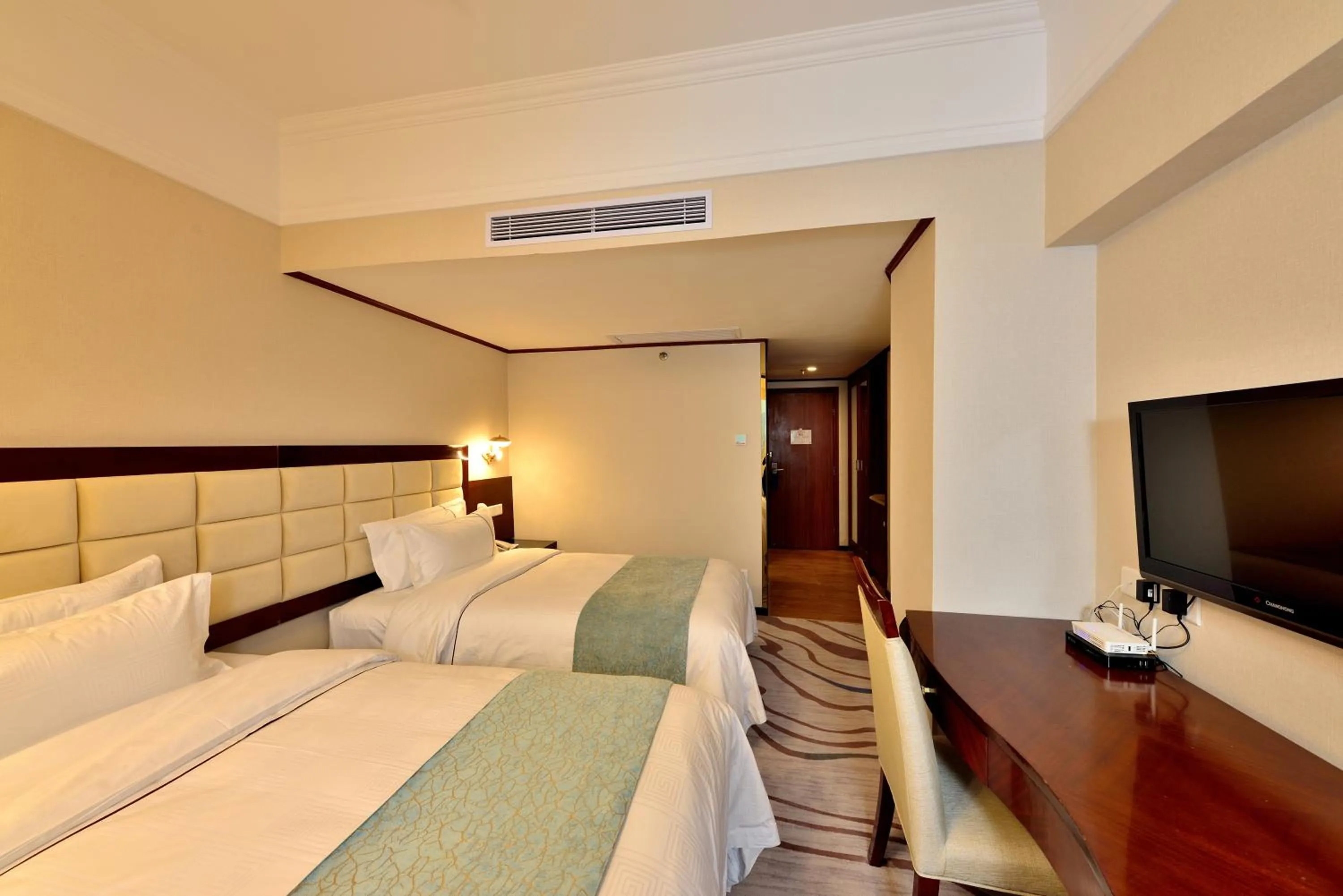 Bed in Hai Jun Hotel Guangzhou