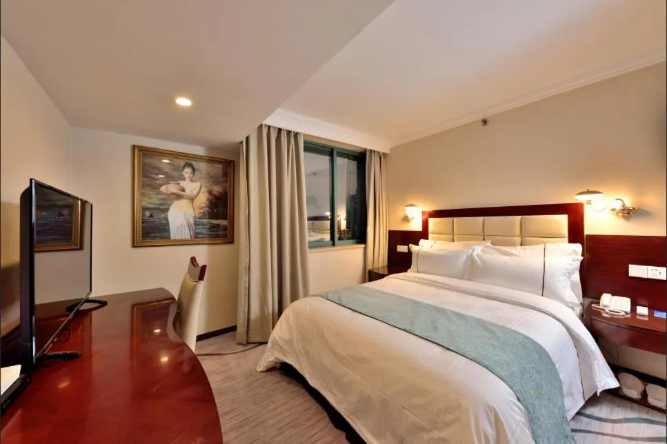 Bed in Hai Jun Hotel Guangzhou