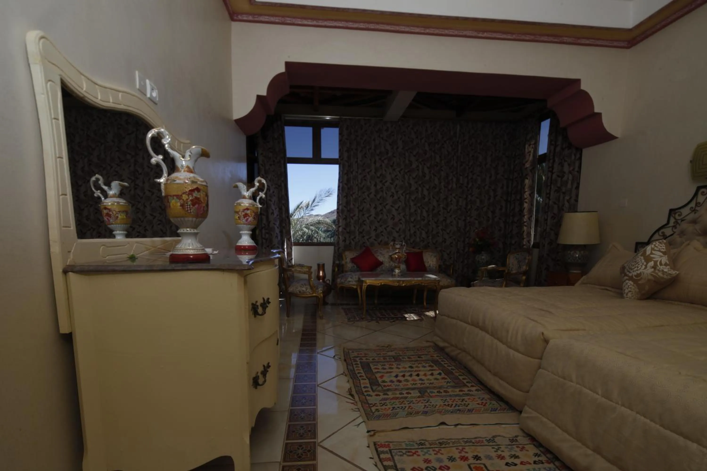 Photo of the whole room in Hôtel Le Tinsouline