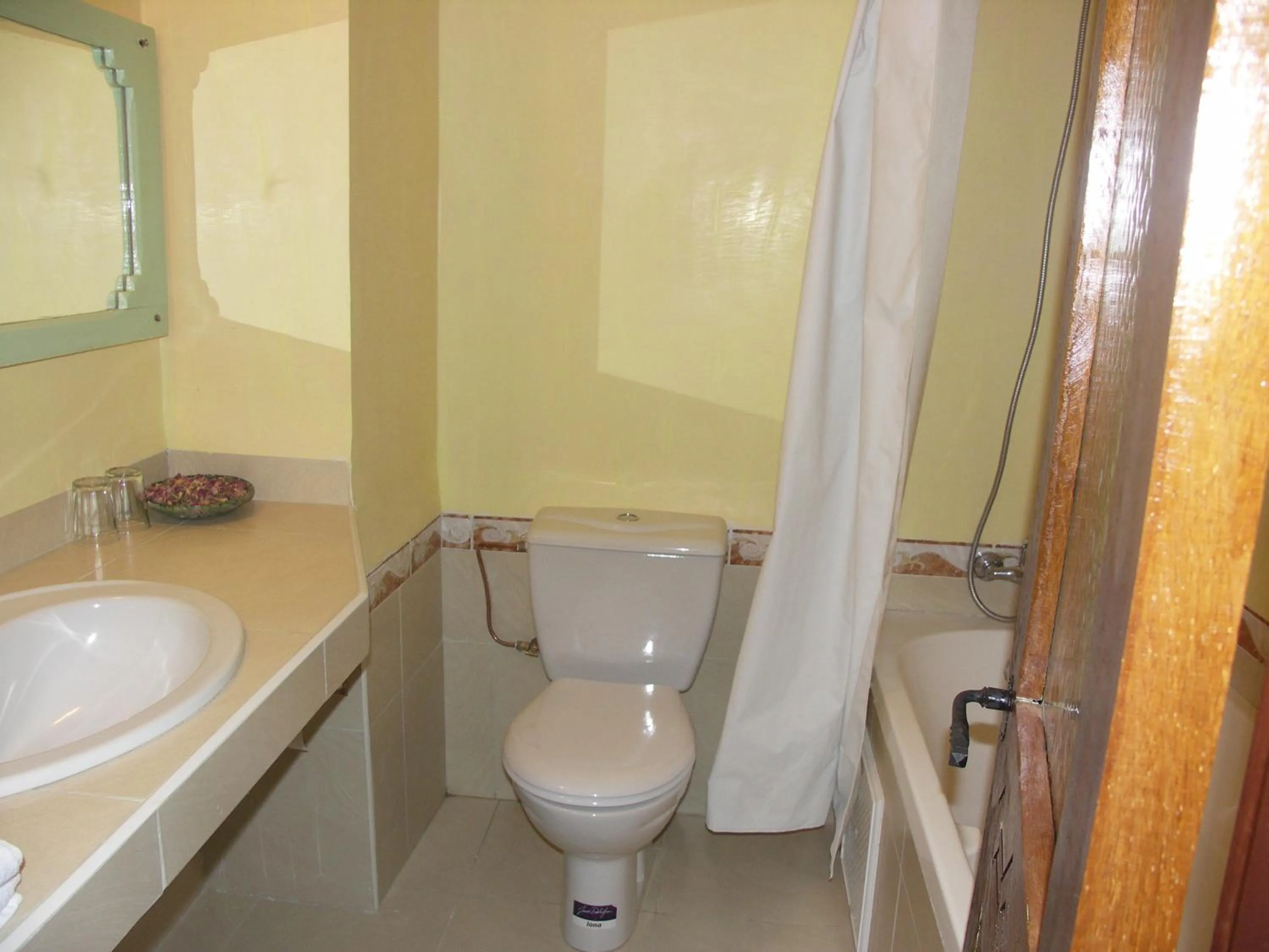 Bathroom in Hôtel Le Tinsouline