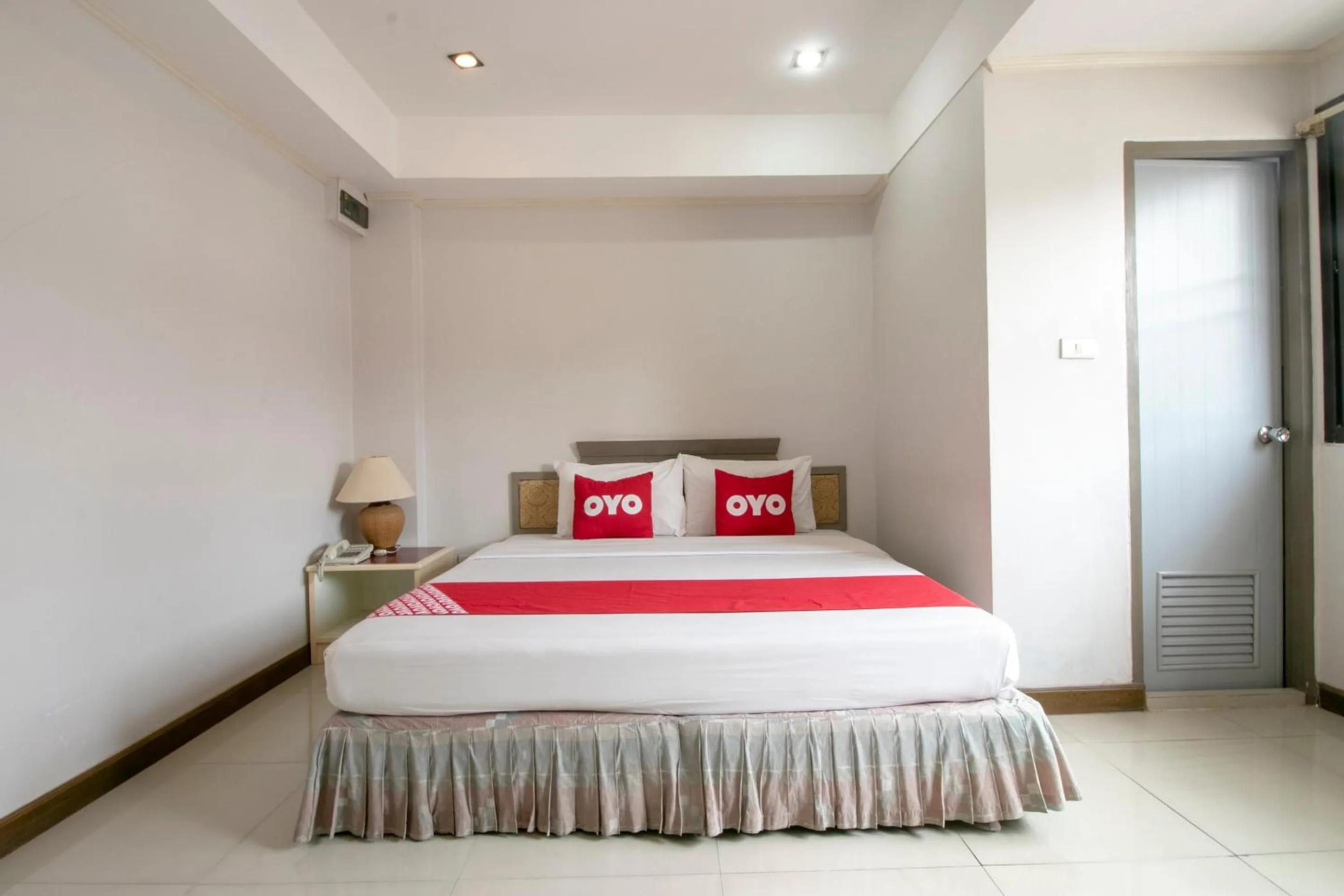 Bedroom, Bed in Hotel Win Long