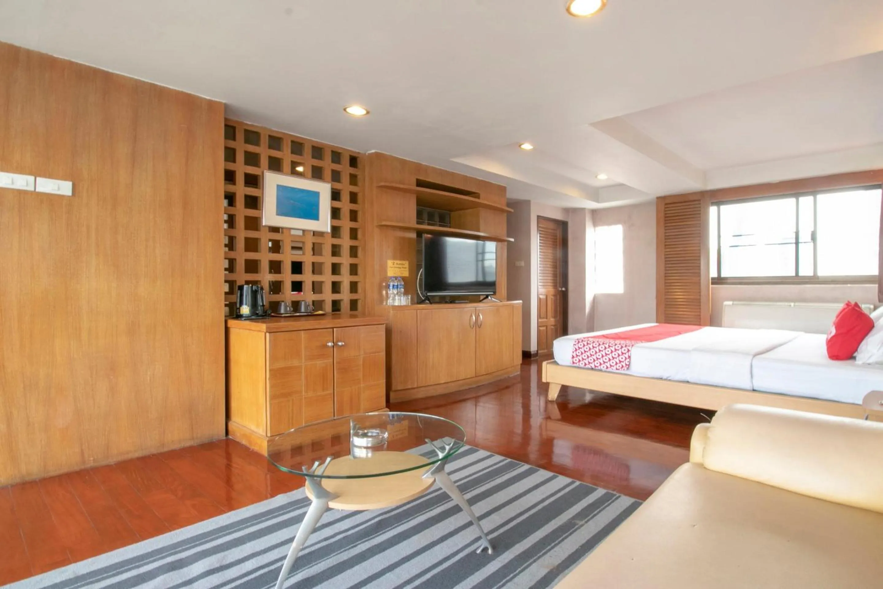 Bedroom, Bed in Hotel Win Long