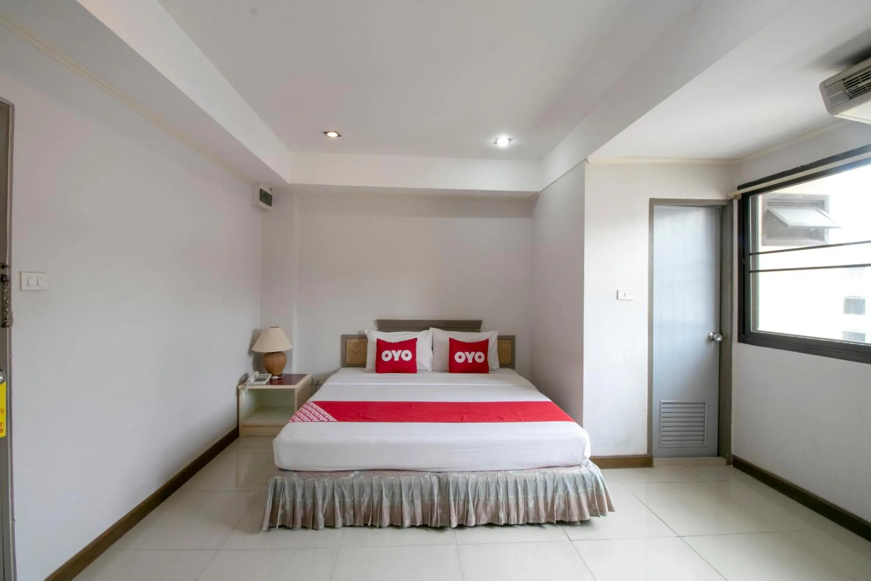 Bedroom, Bed in Hotel Win Long