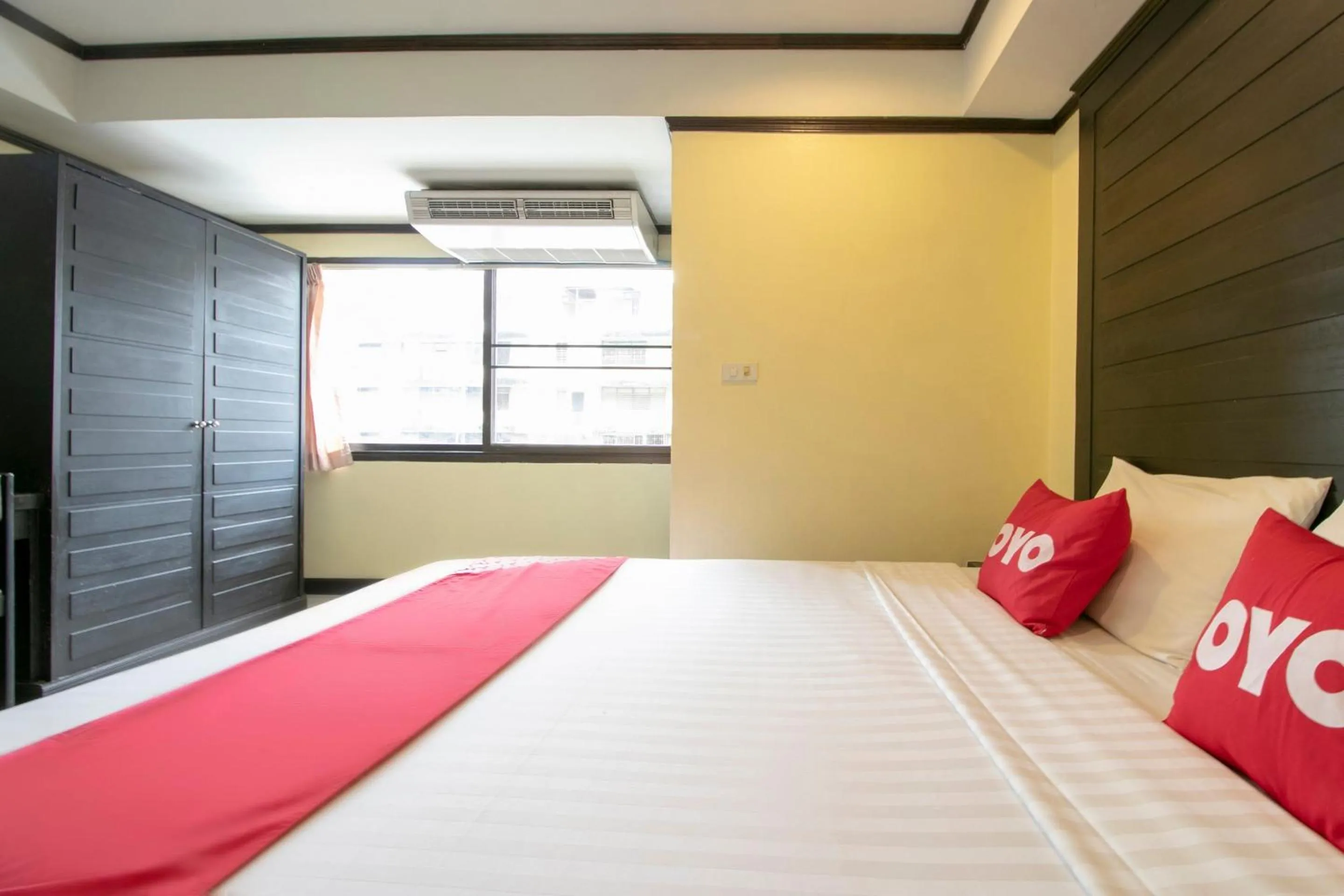 Bedroom, Bed in Hotel Win Long