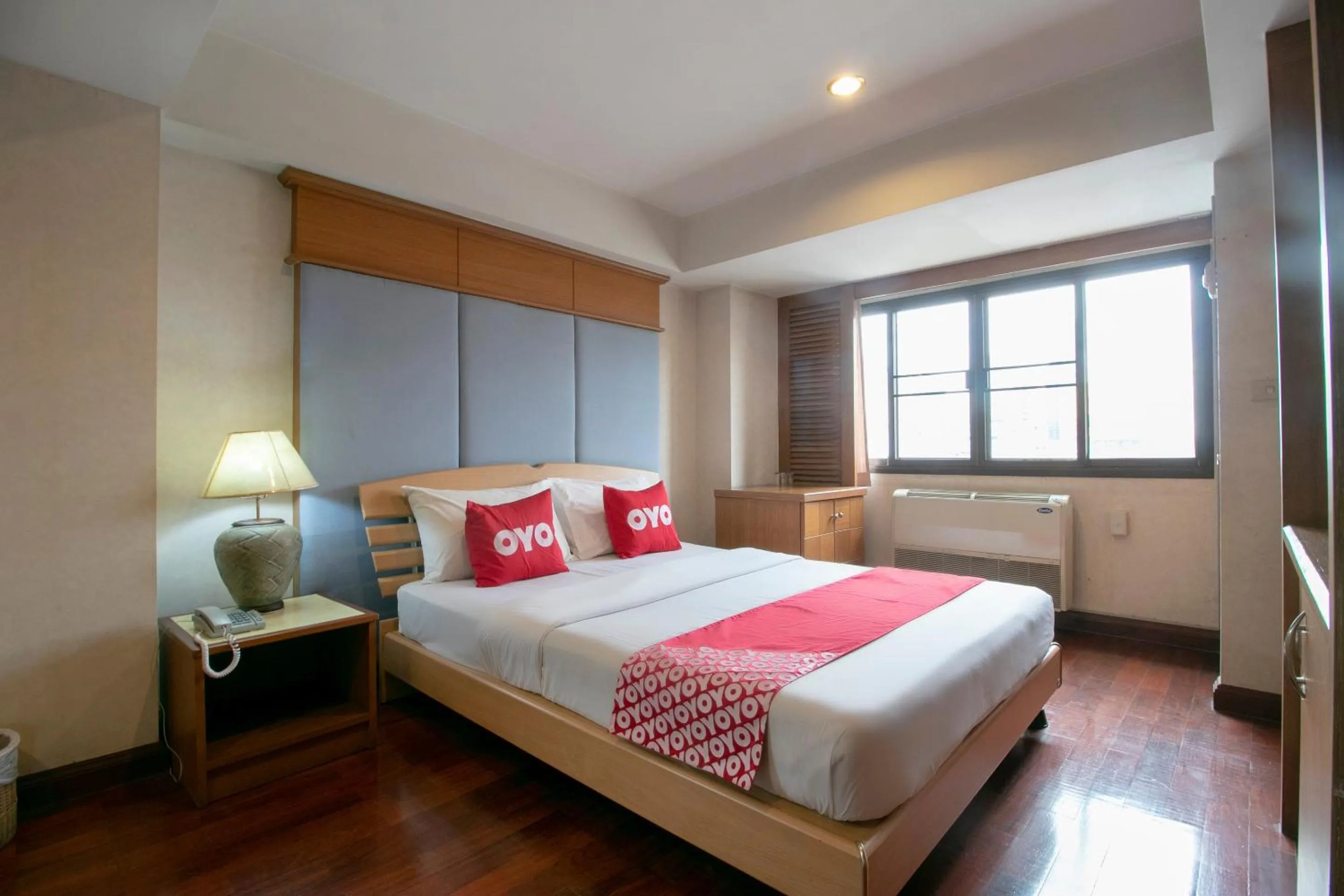 Bedroom, Bed in Hotel Win Long