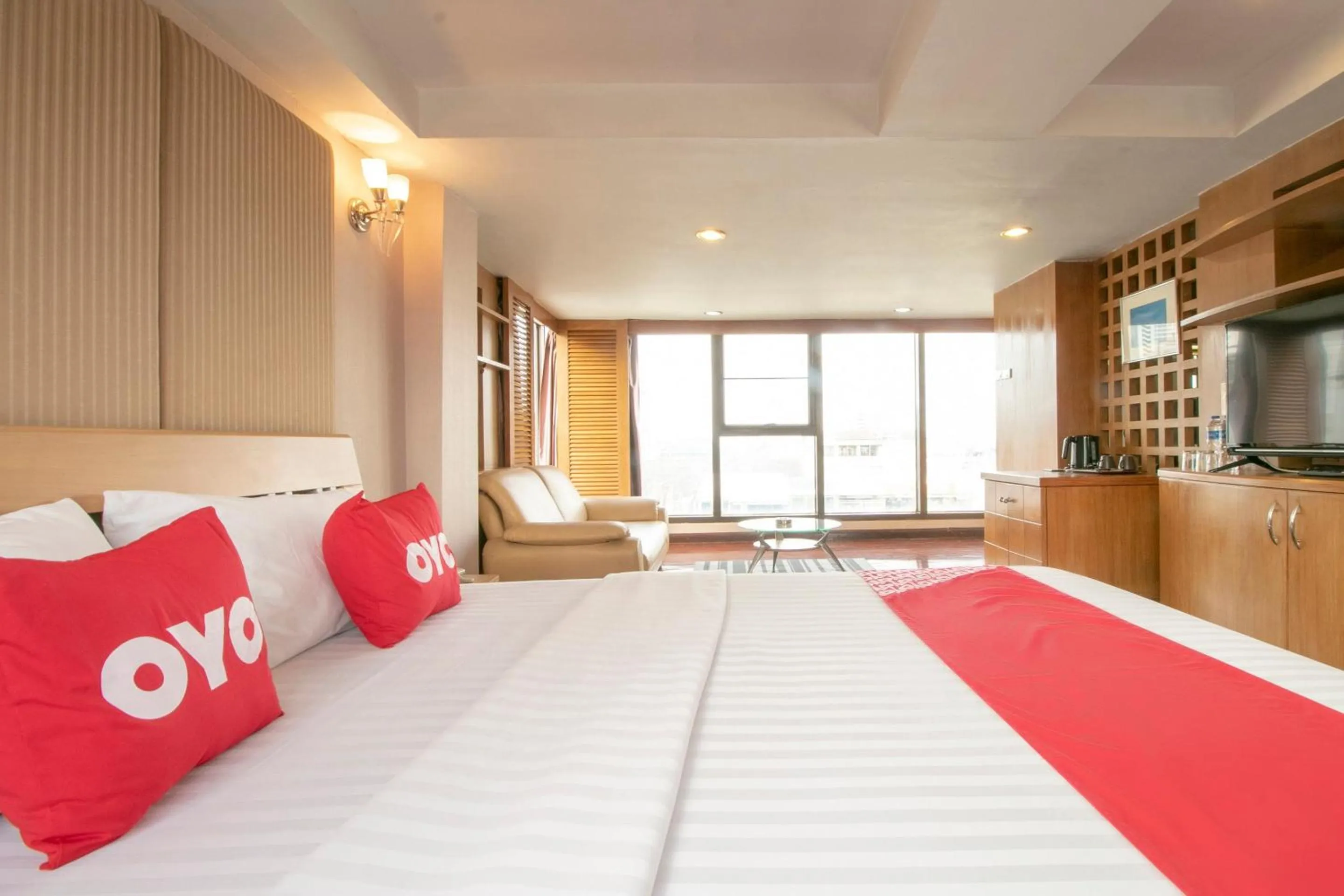 Bedroom, Bed in Hotel Win Long