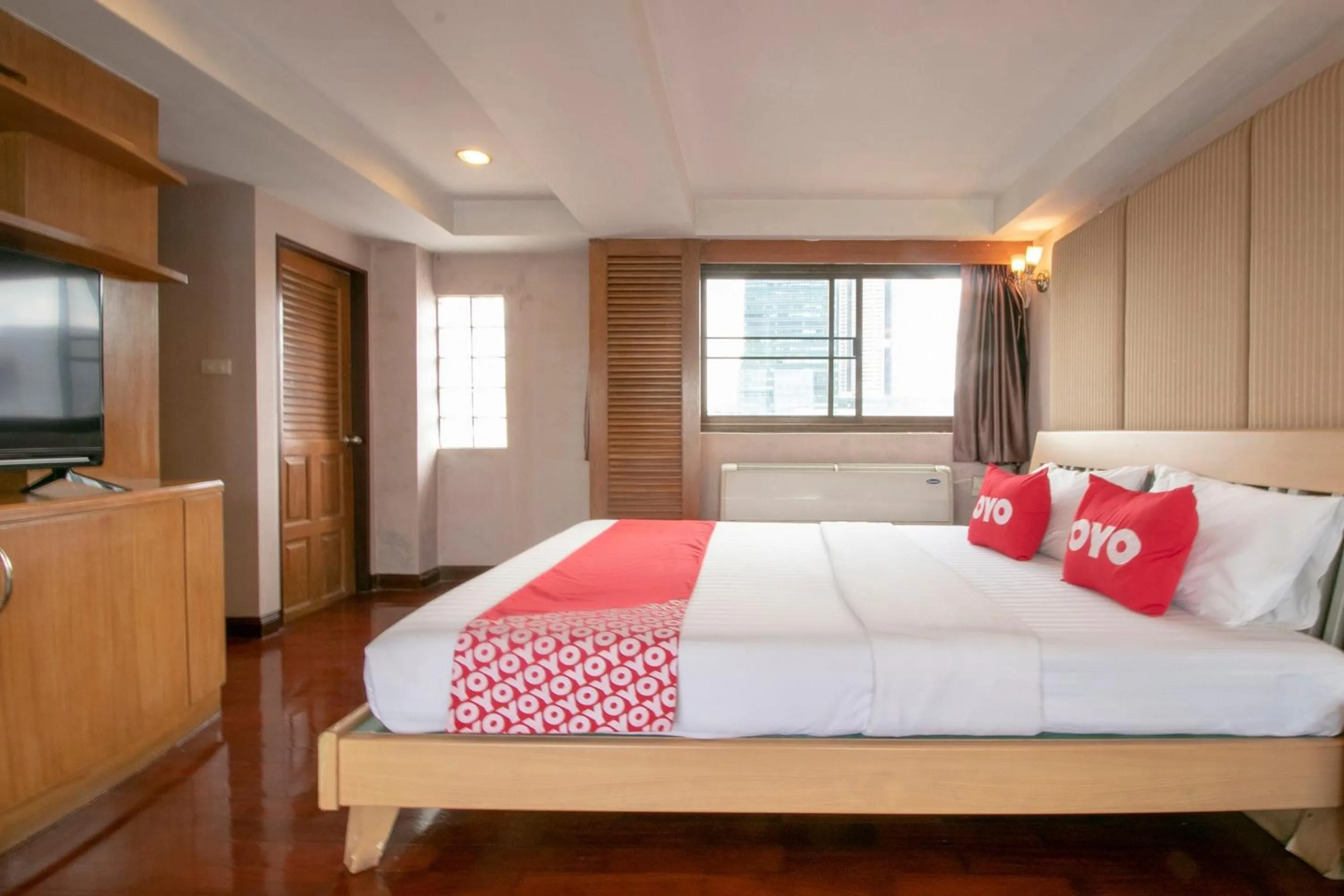 Bedroom, Bed in Hotel Win Long