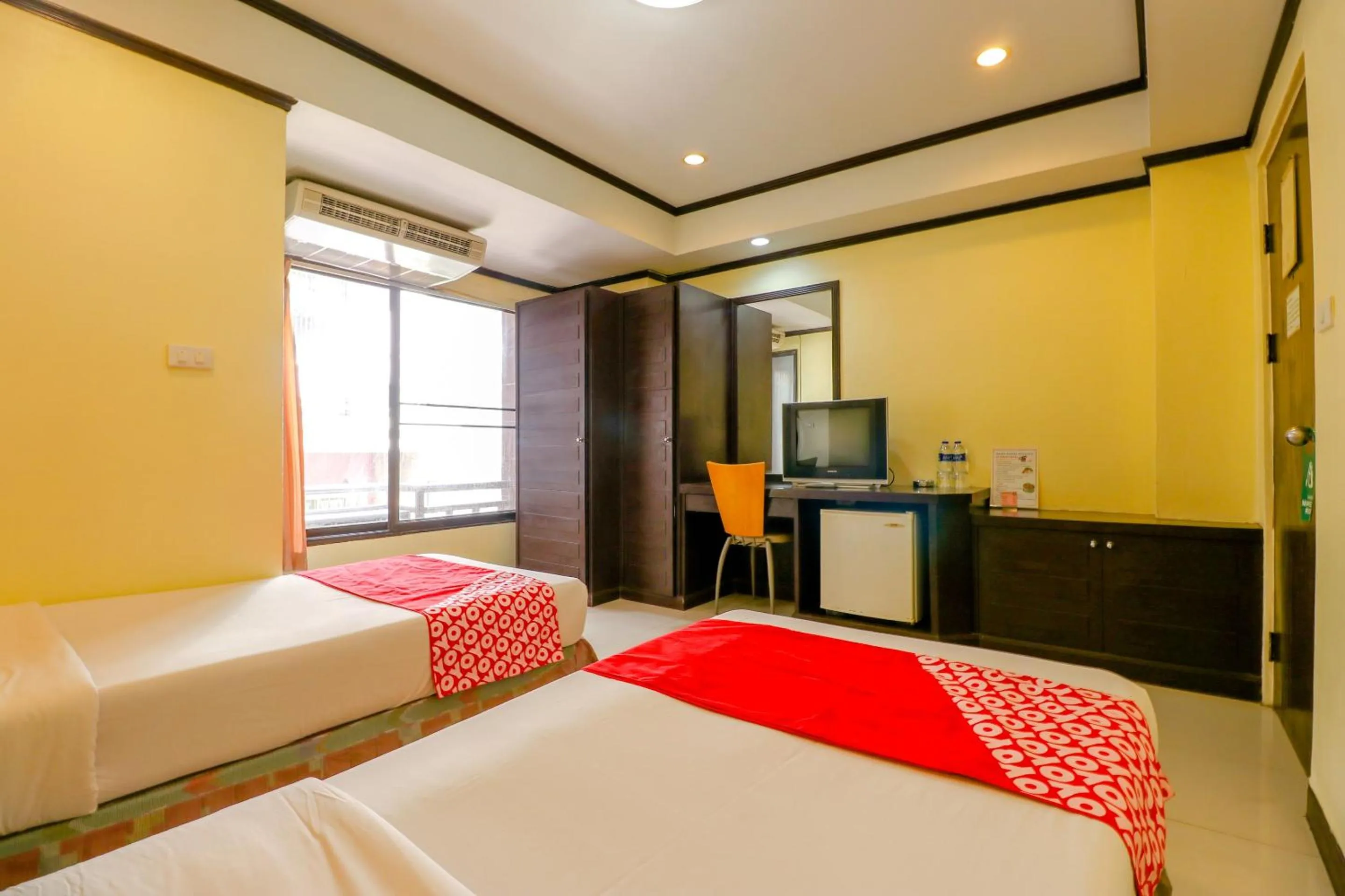 Bedroom, Bed in Hotel Win Long