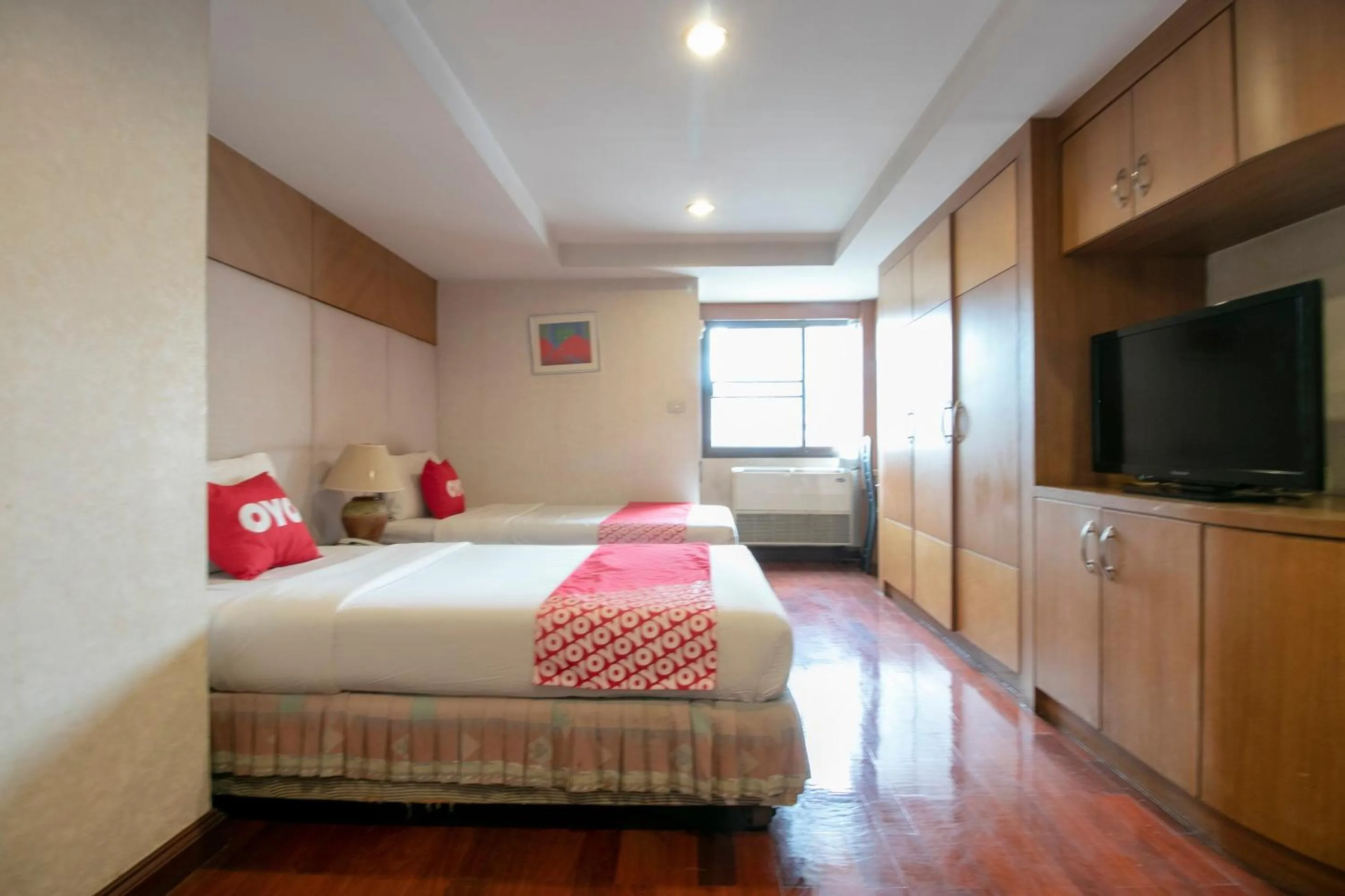 Bedroom, Bed in Hotel Win Long