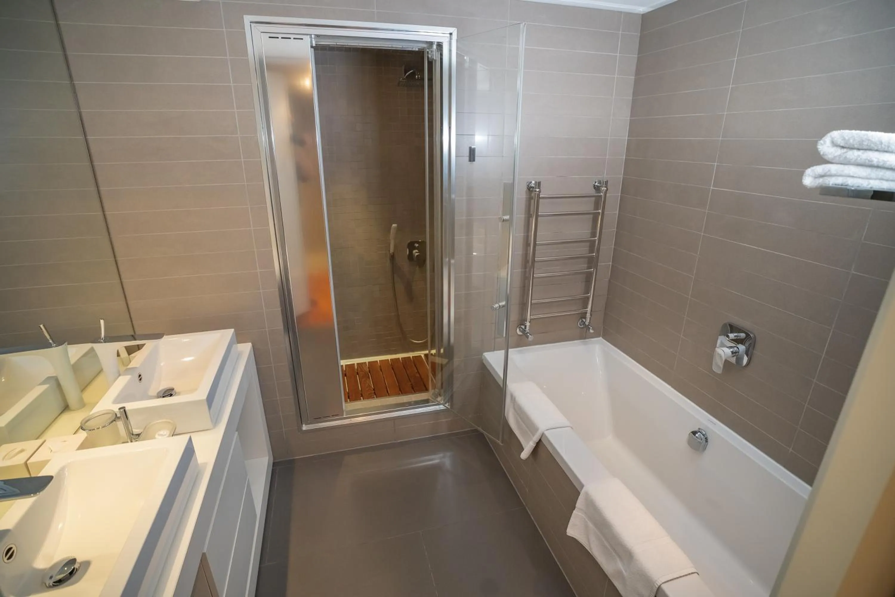 Shower in Park Hotel Almaty