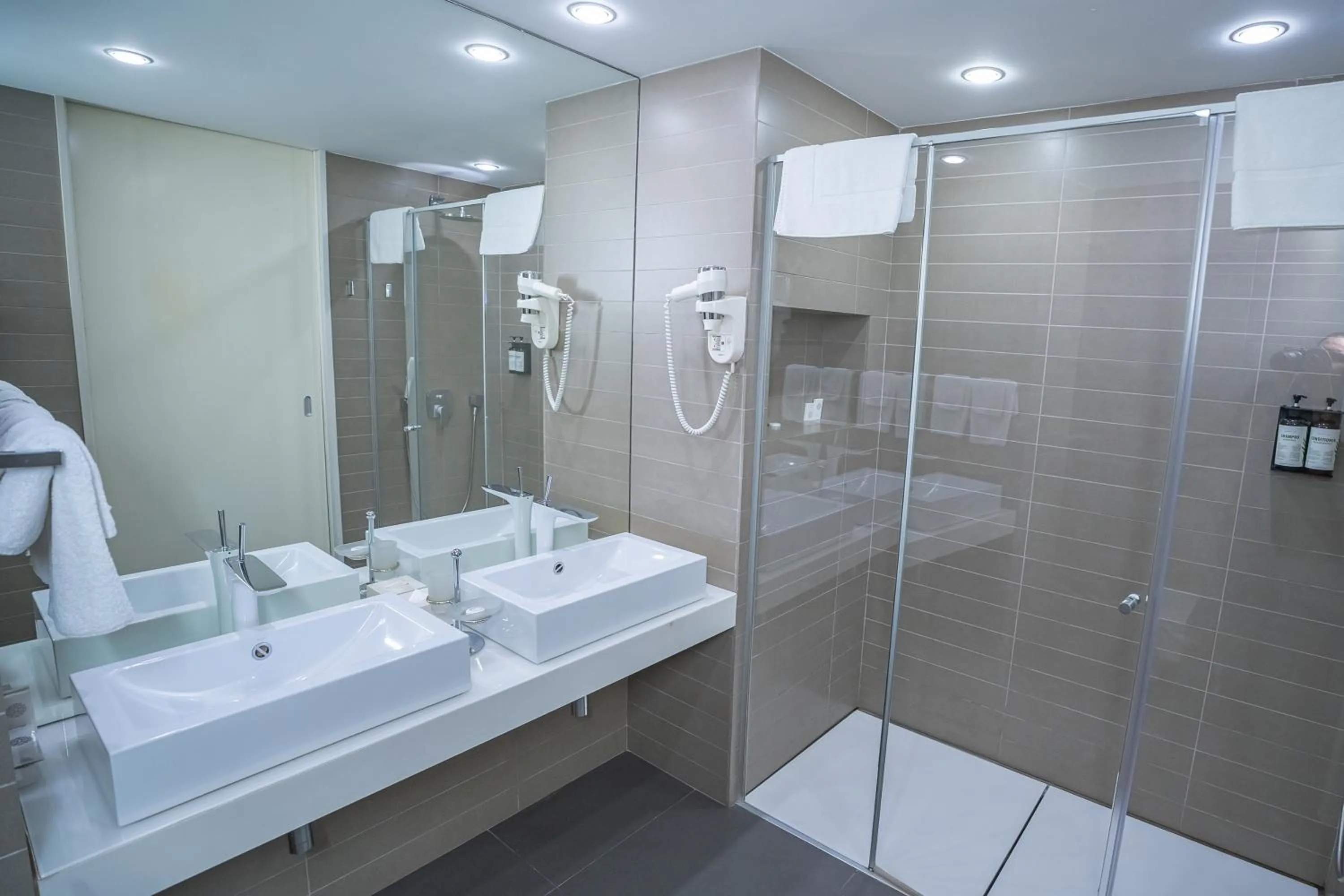 Shower in Park Hotel Almaty