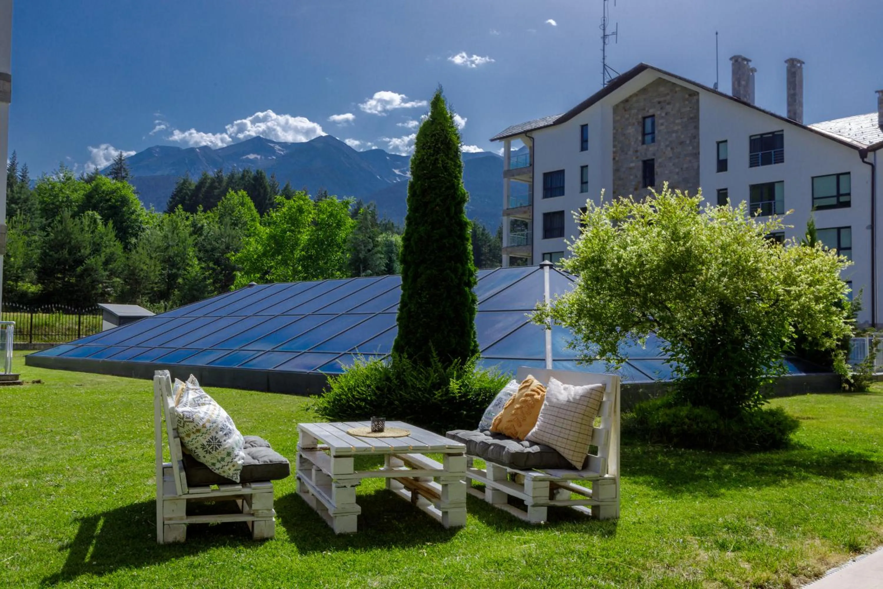Lounge or bar in Saint George Palace Aparthotel