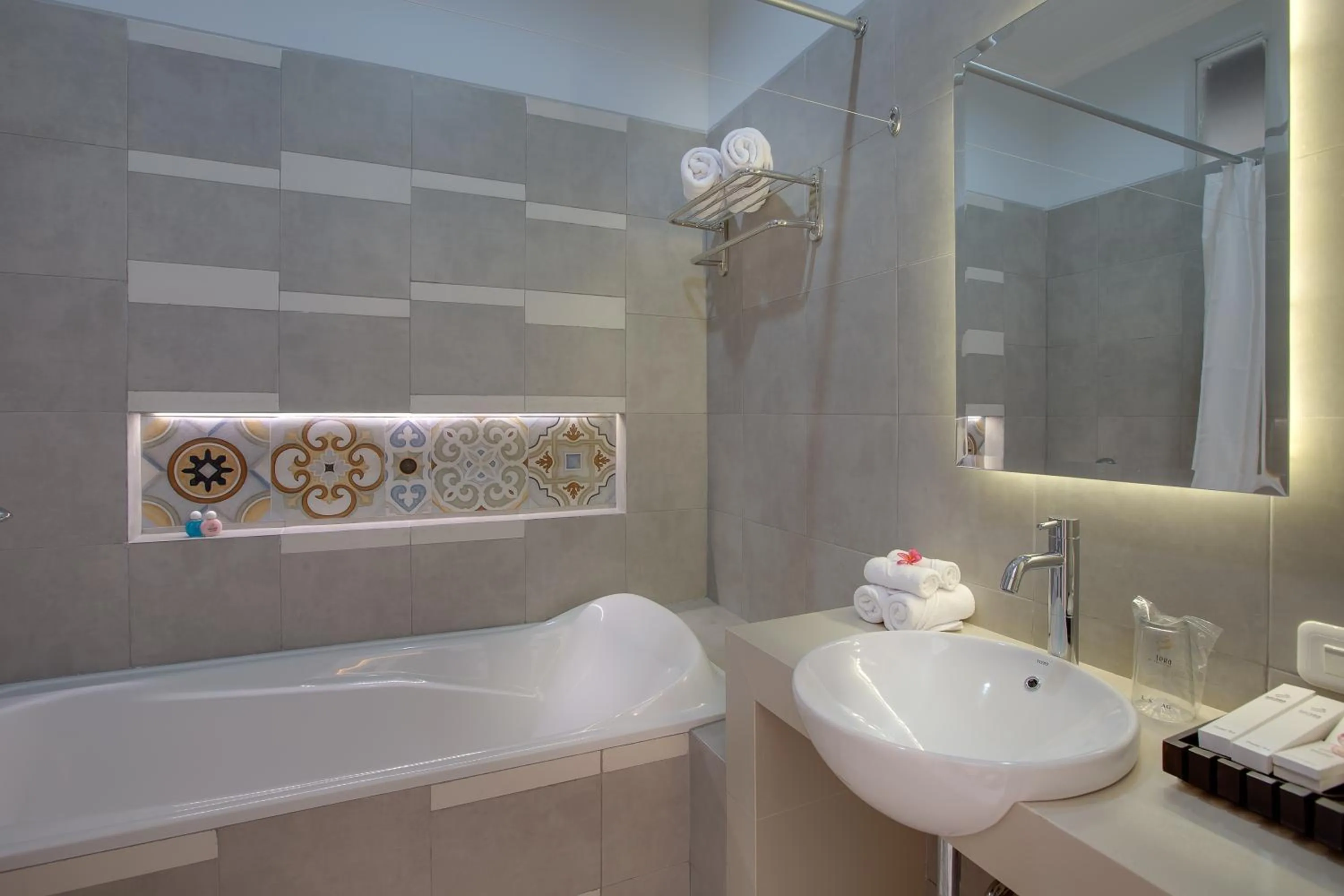 Shower in Baleka Resort & Spa