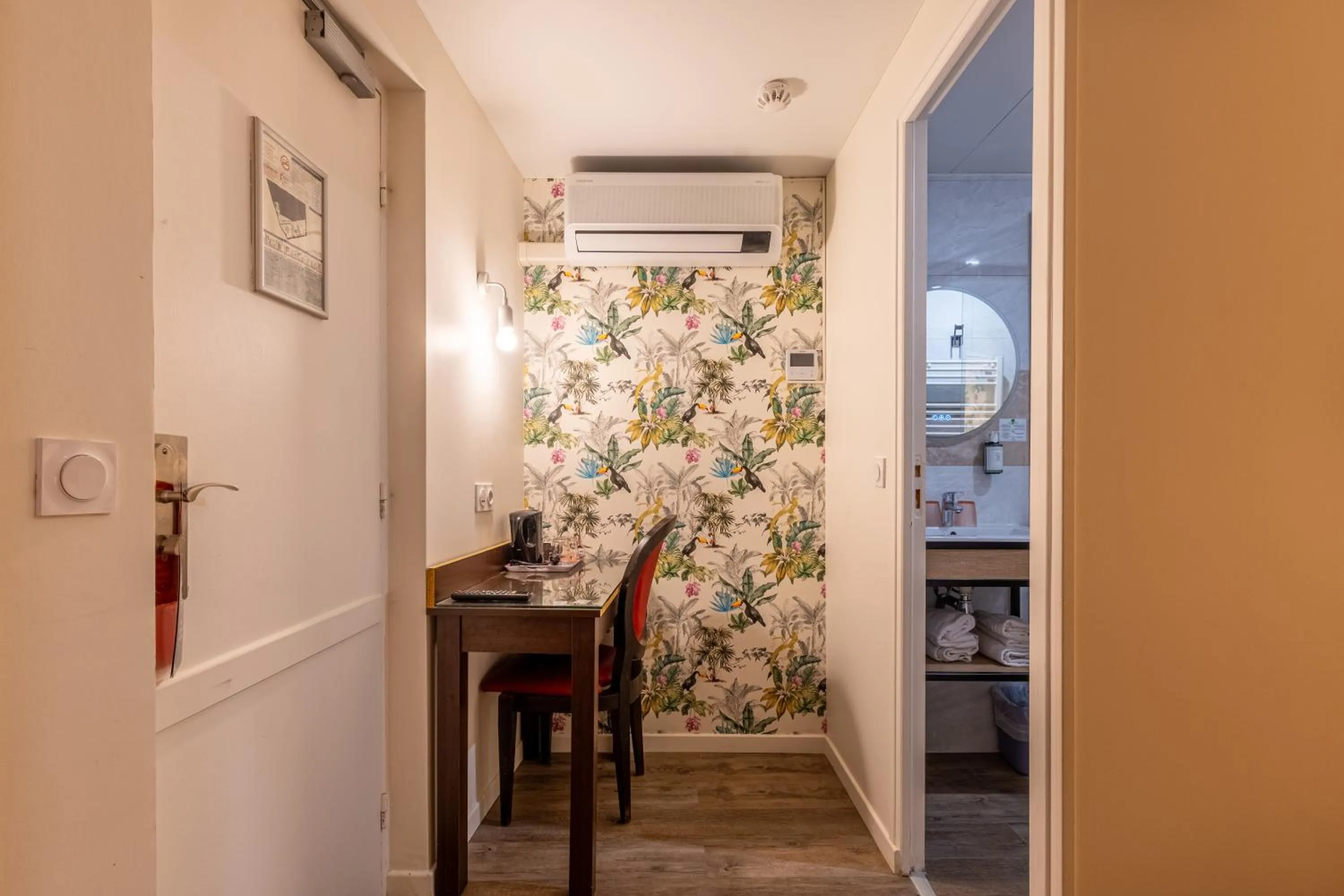 Seating area in Relais Bergson