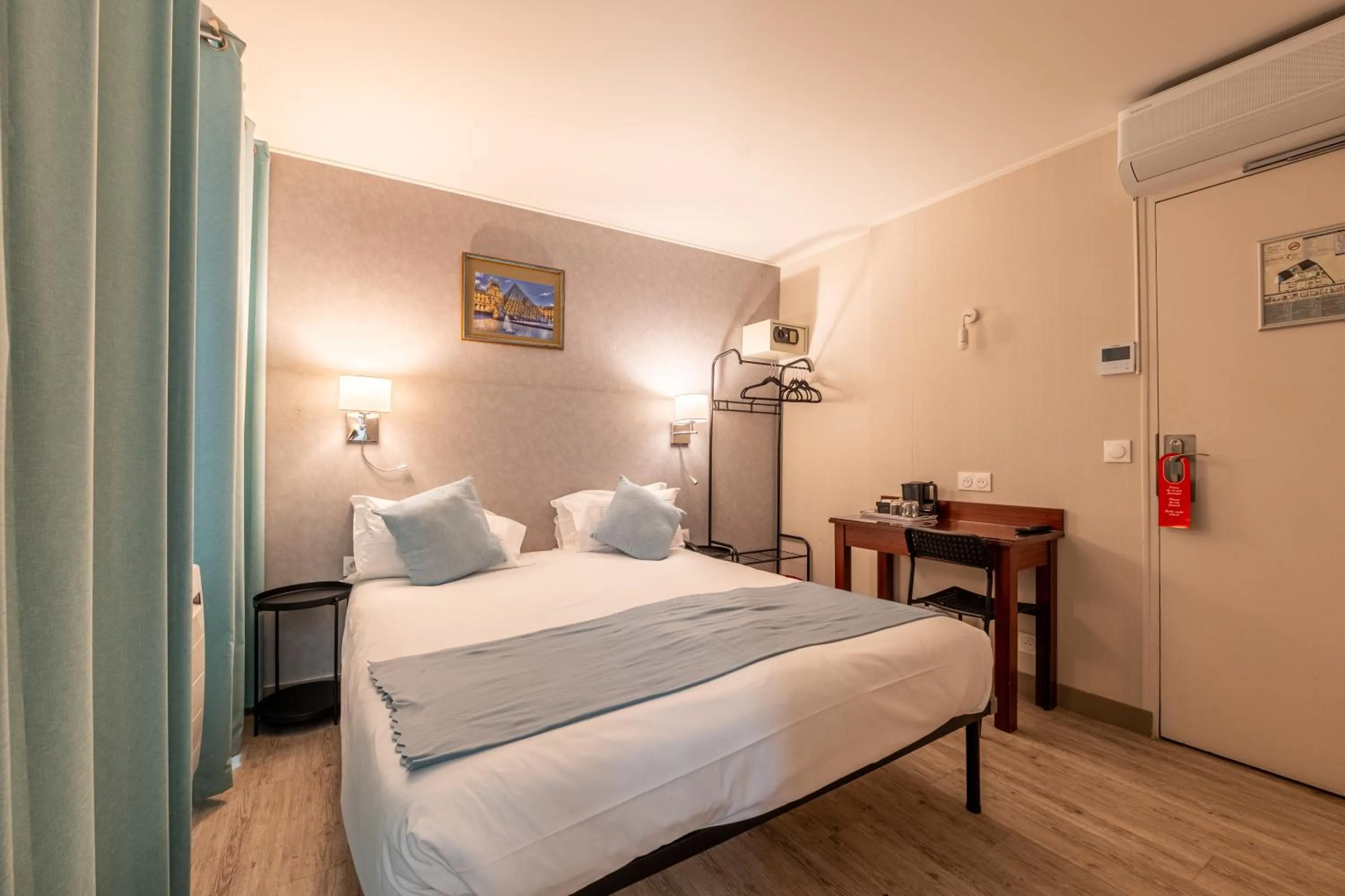 Bedroom, Bed in Relais Bergson