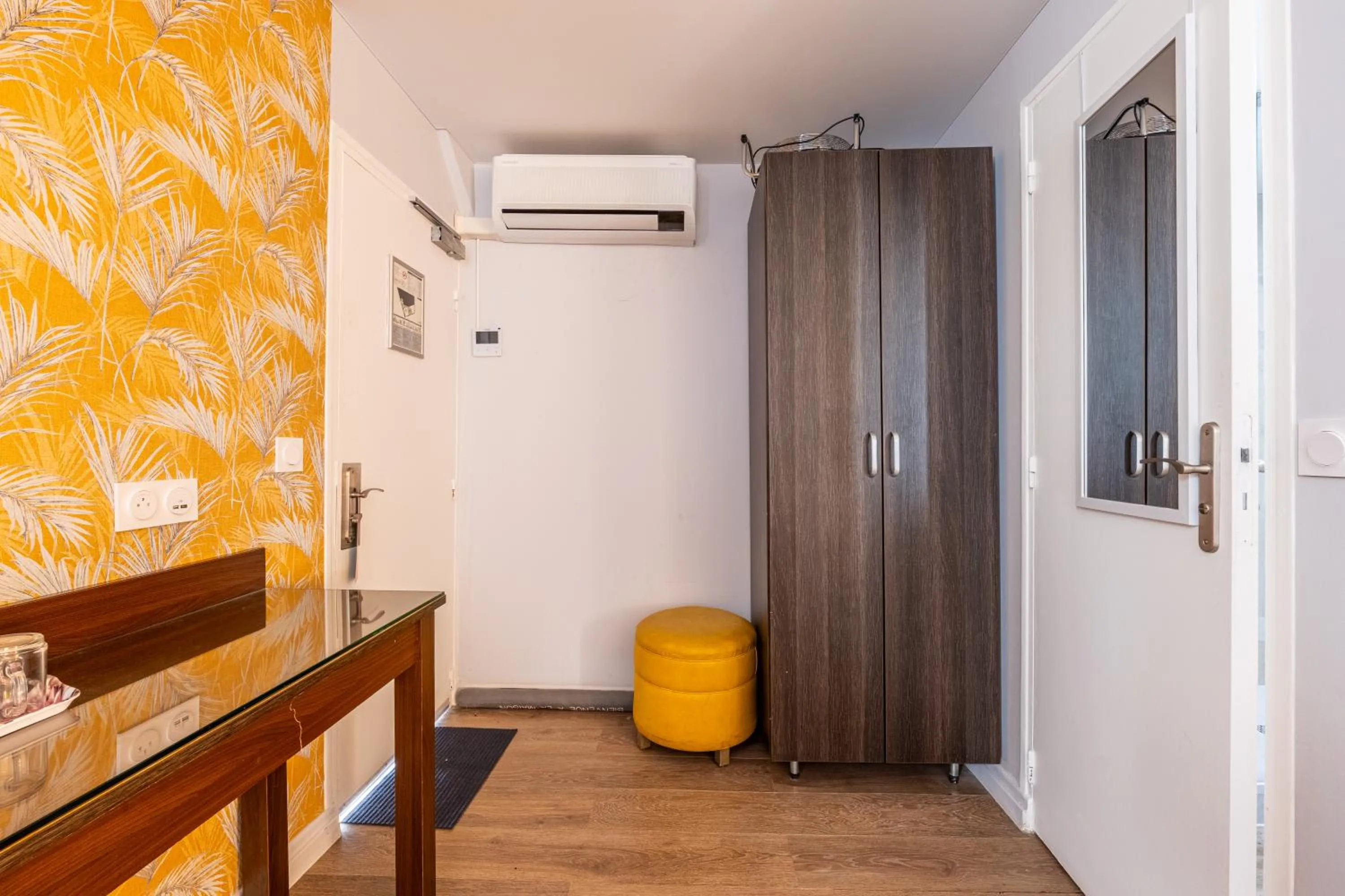 Seating area in Relais Bergson