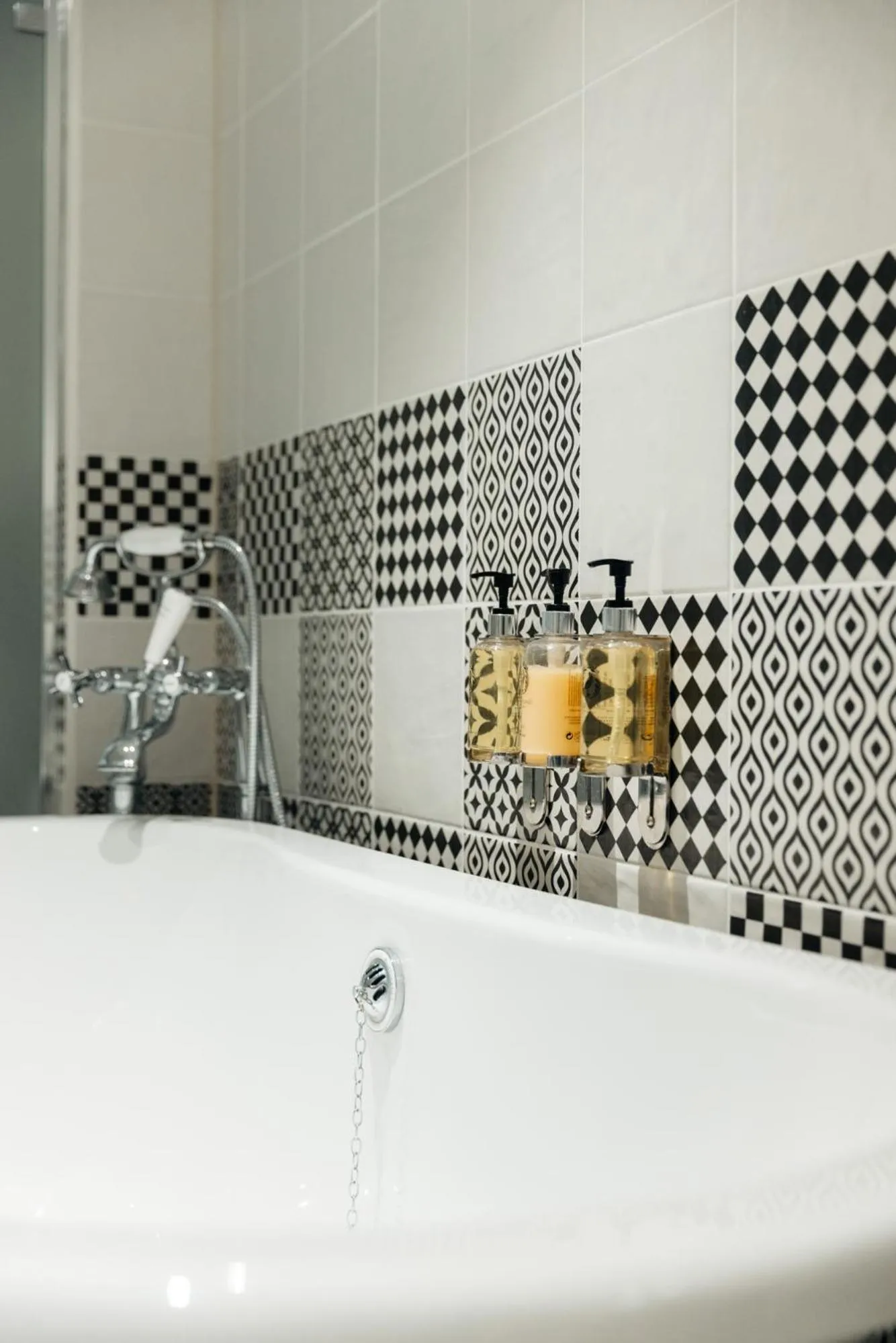 Bathroom in Leicester House Hotel