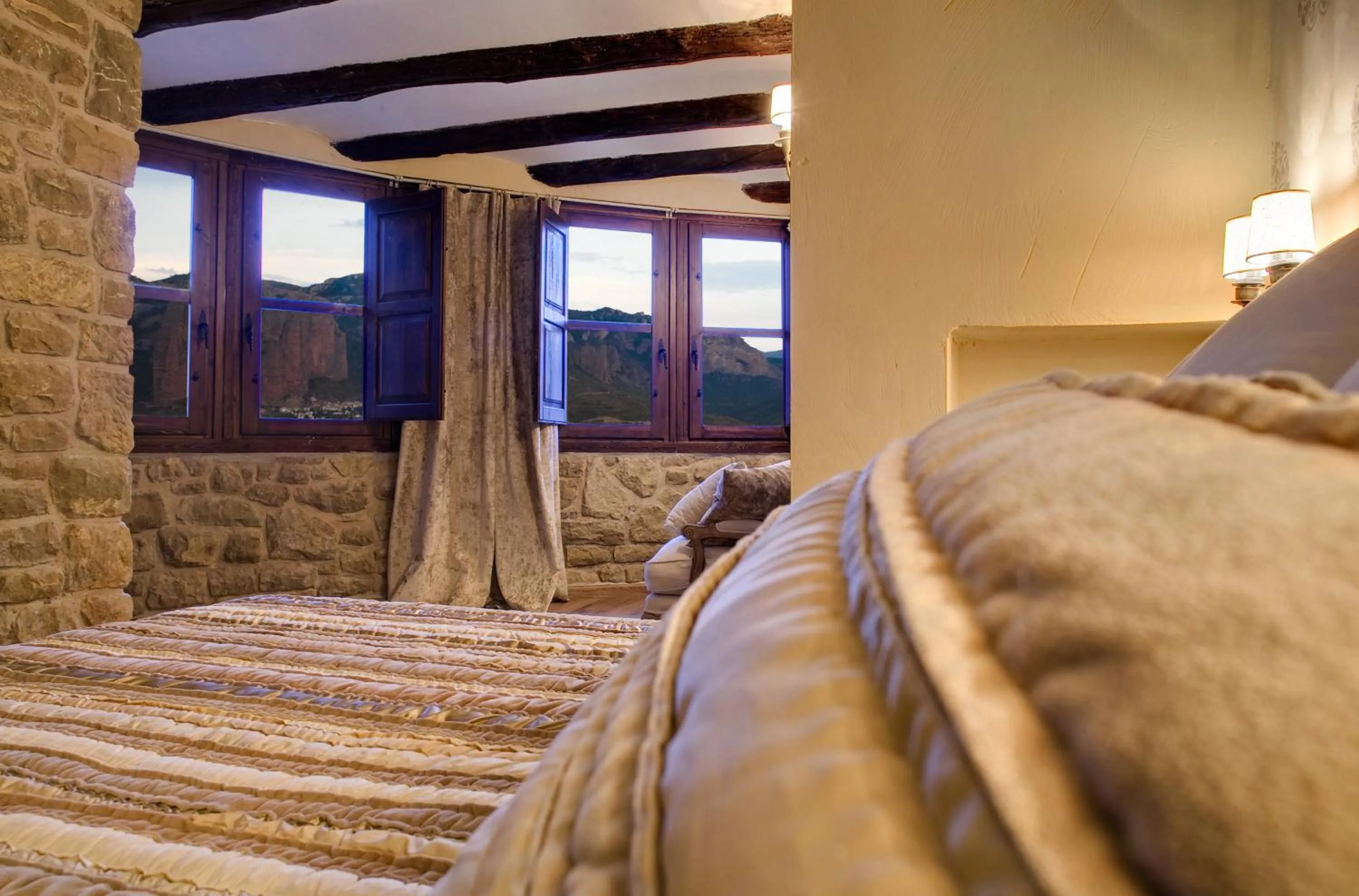 Bedroom, Bed in Hotel Boutique Real Posada De Liena con jacuzzi y Restaurante Liena