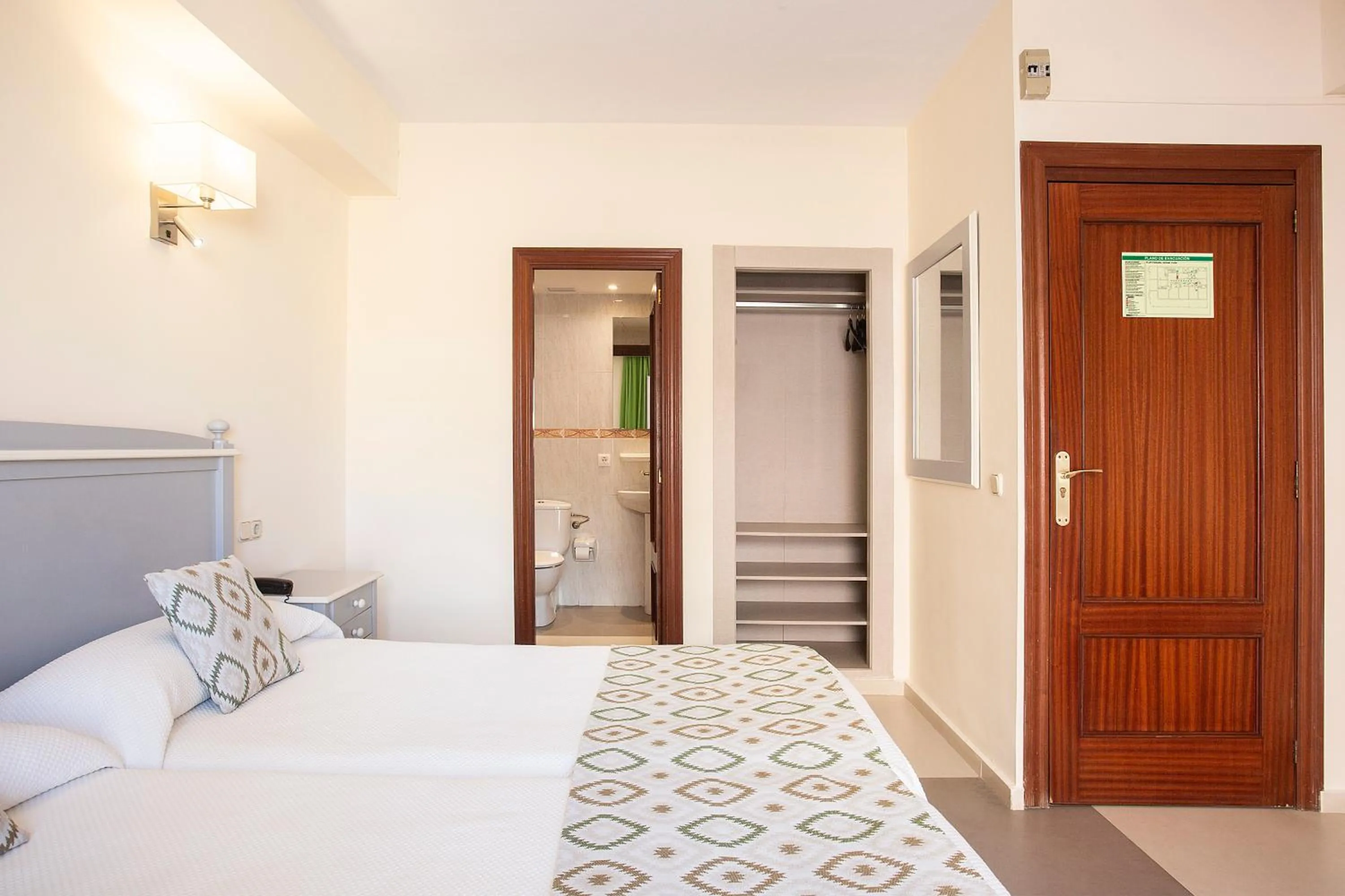 Bed in Hotel Playa Sol