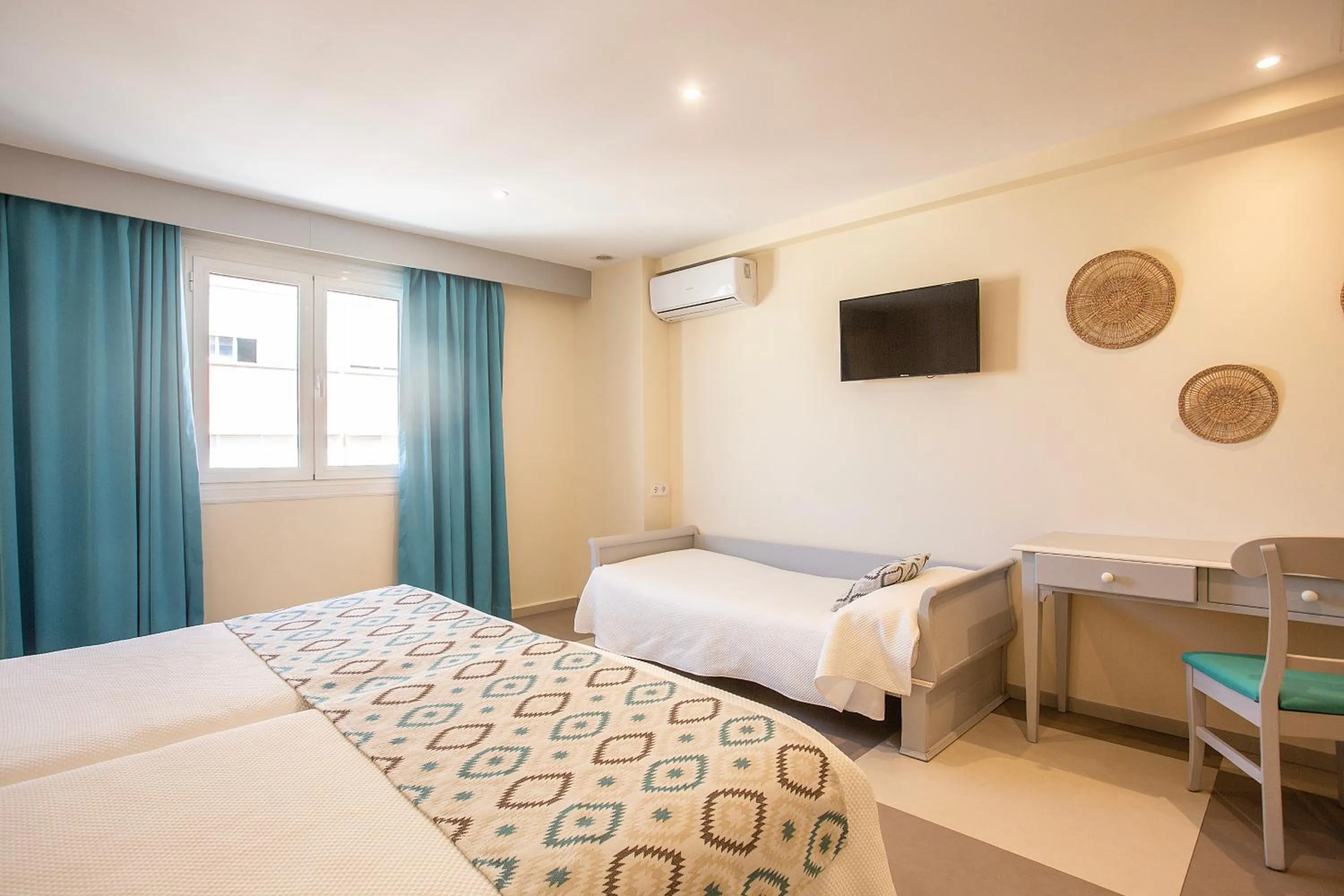 Bed in Hotel Playa Sol