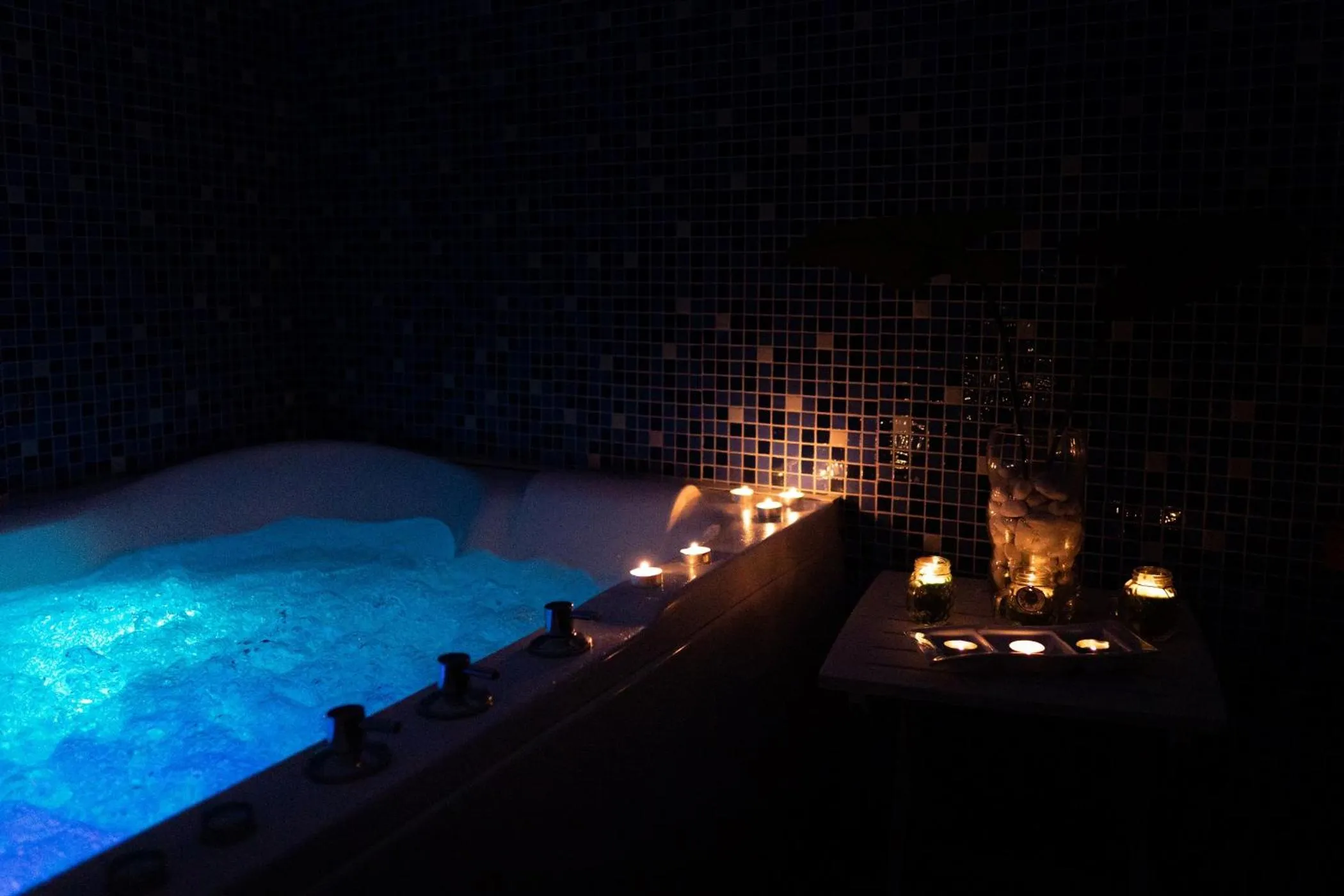 Hot Tub in Hotel Xauen