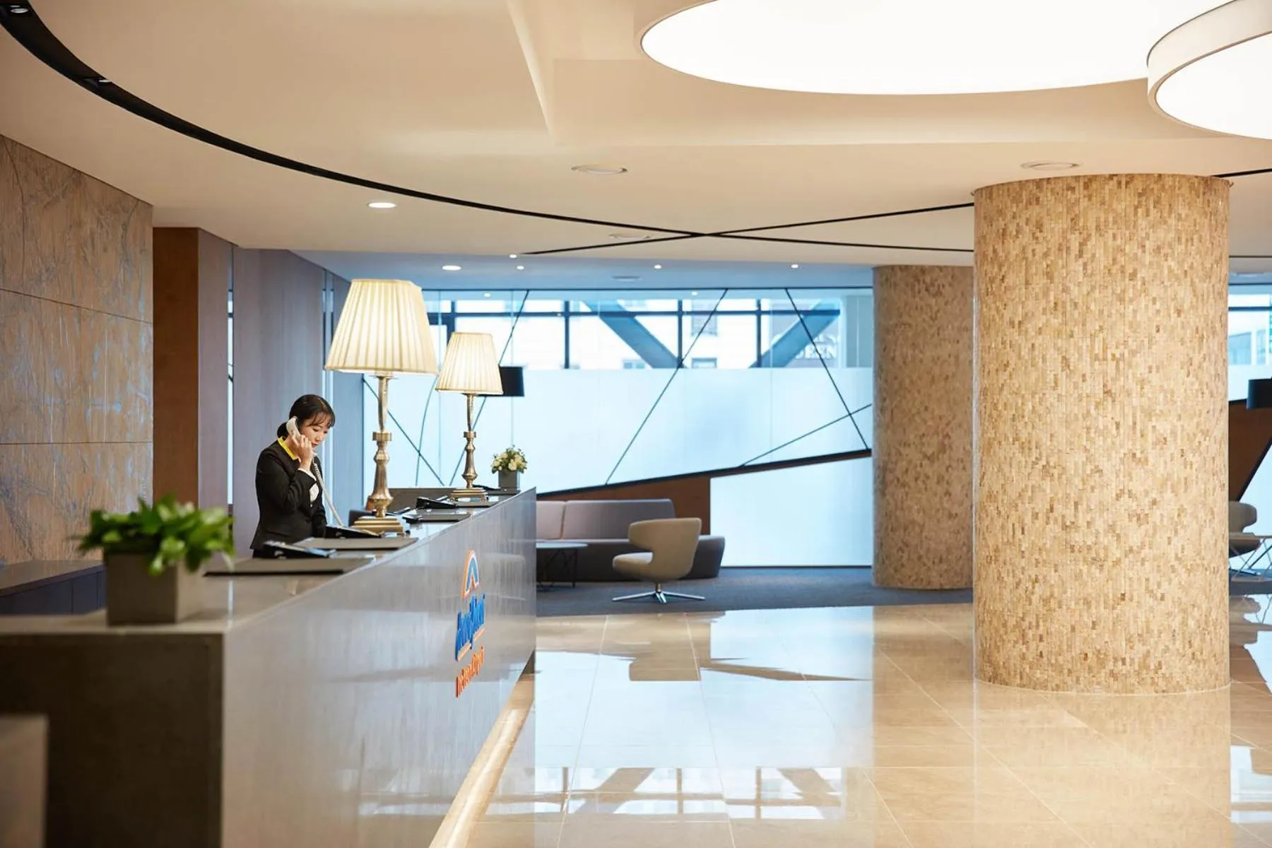 Lobby or reception in Howard Johnson by Wyndham Incheon Airport