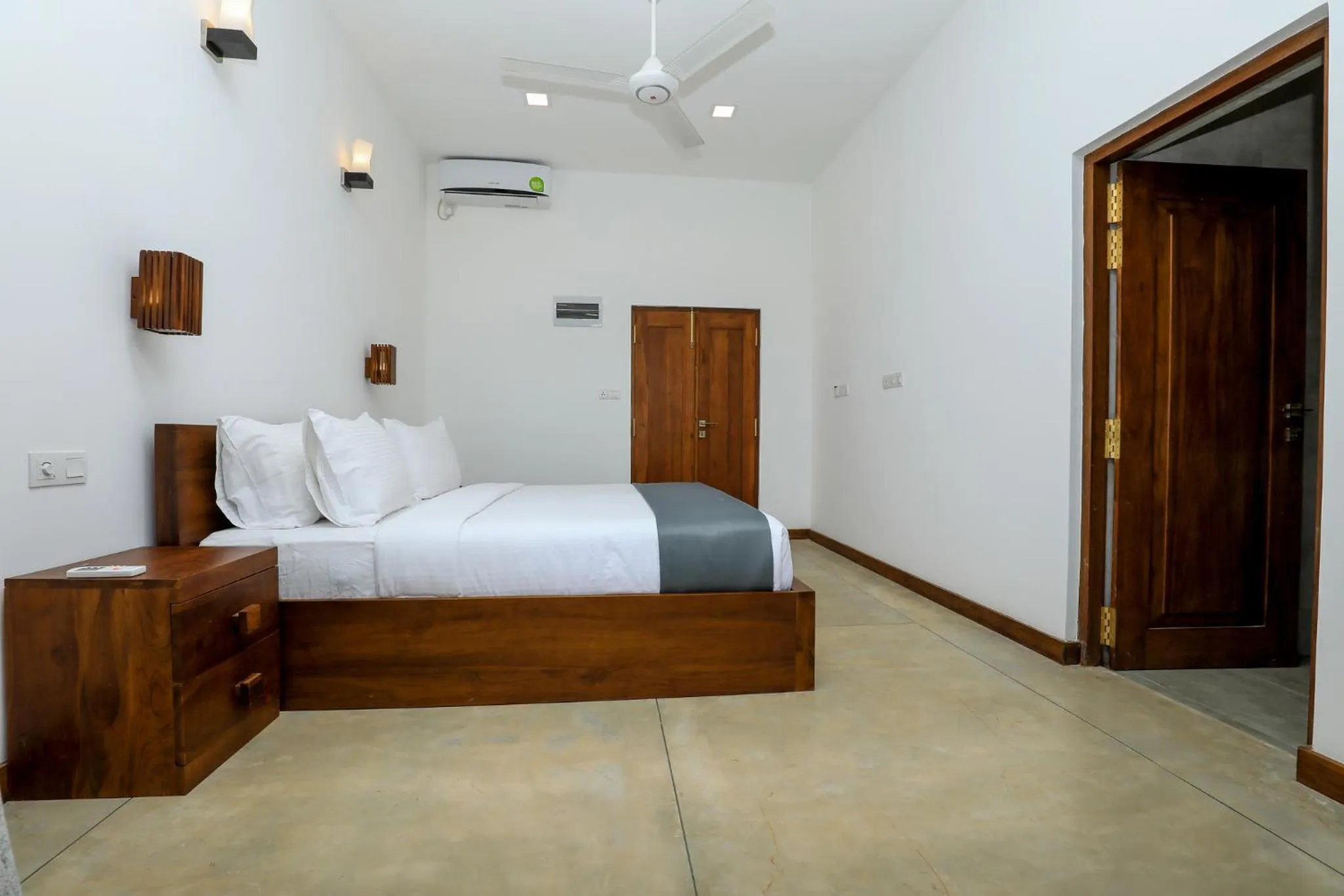 Bed in Somerset Mirissa Eco