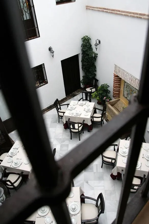 Restaurant/places to eat in La Posada Del Infante